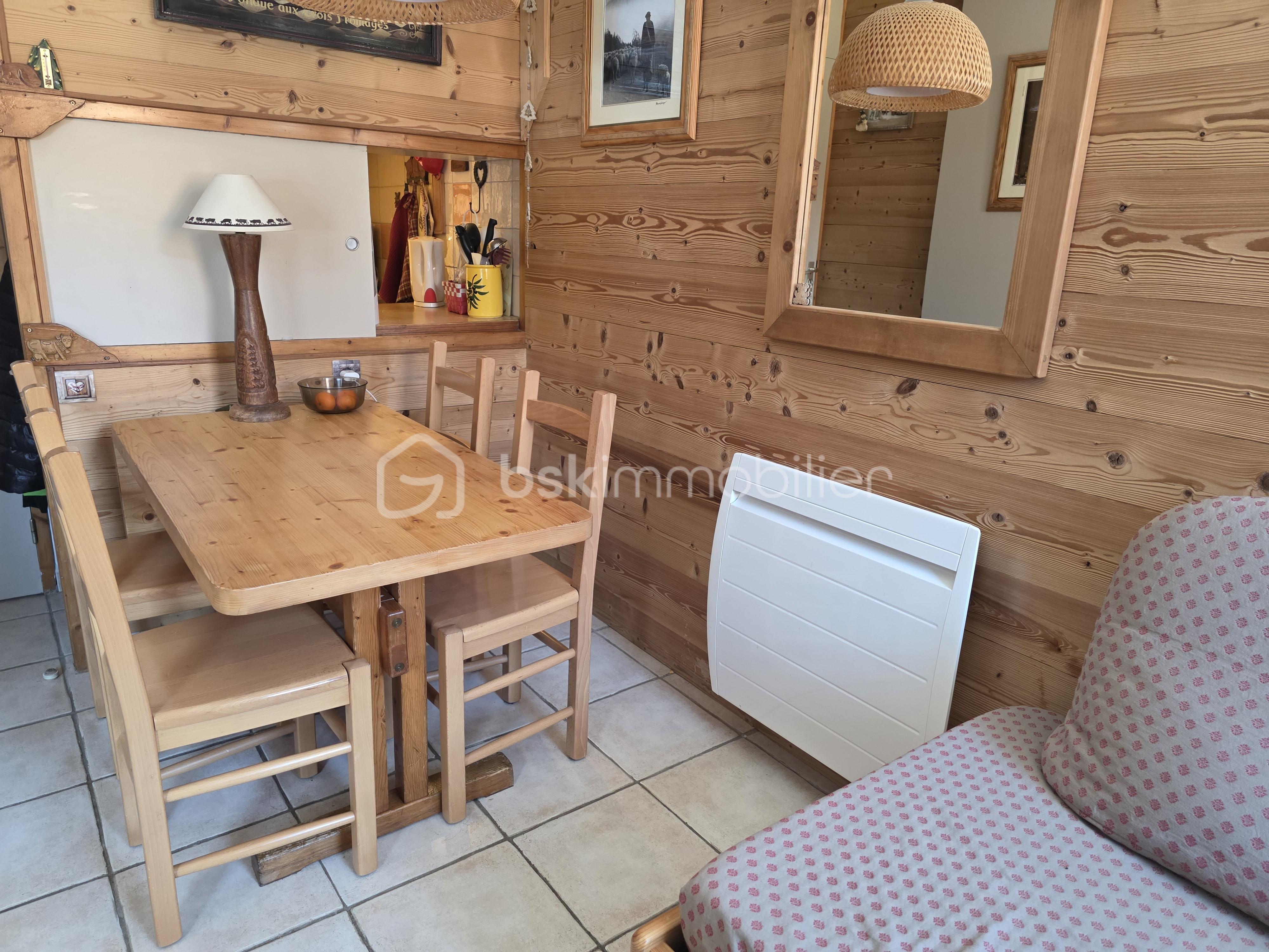 Appartement de 26 m² - Coin repas 2.jpg