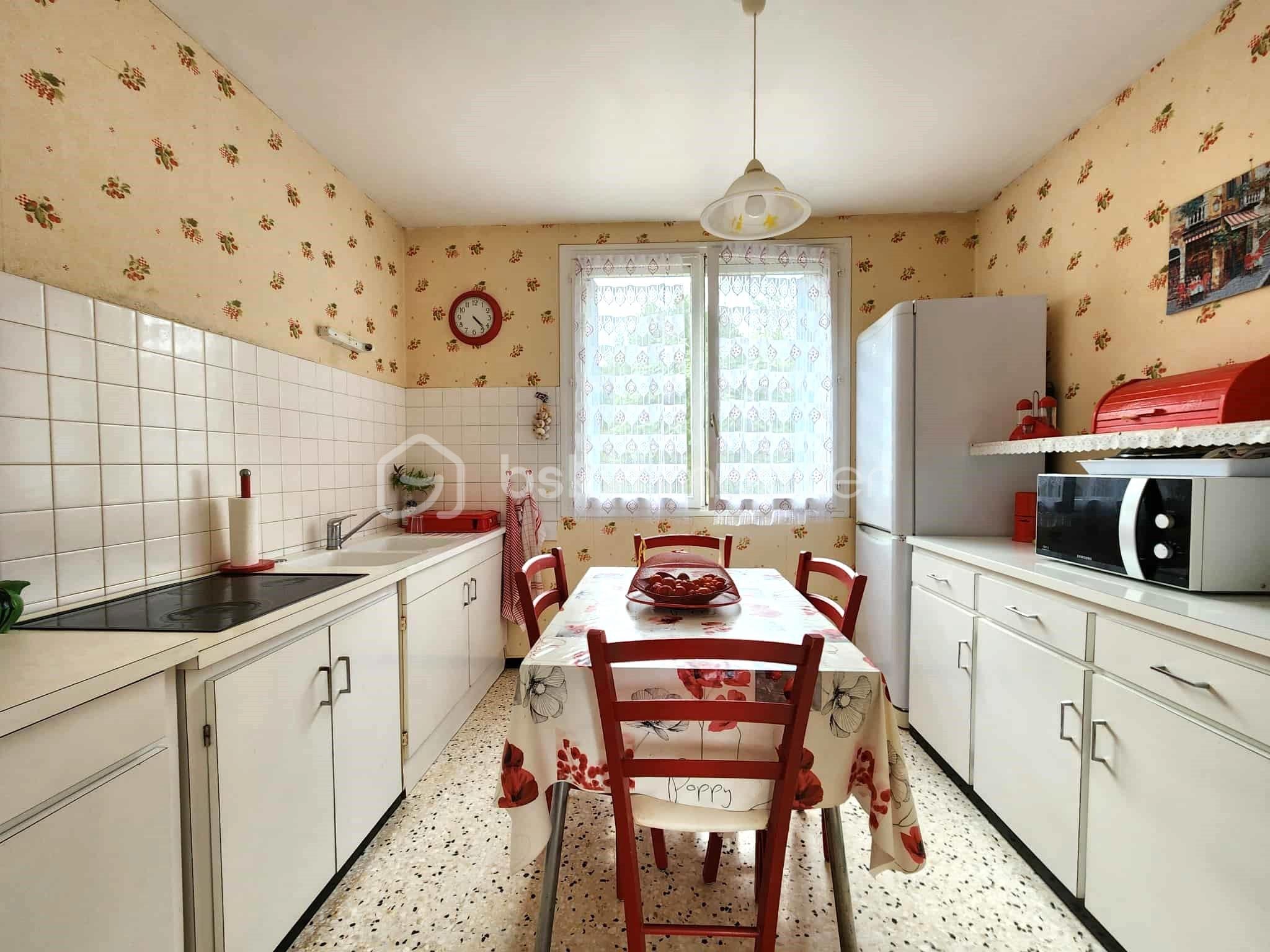 Maison de 214 m² - 0072a308-fcf0-485b-b41e-ec9e710ef722.jpg
