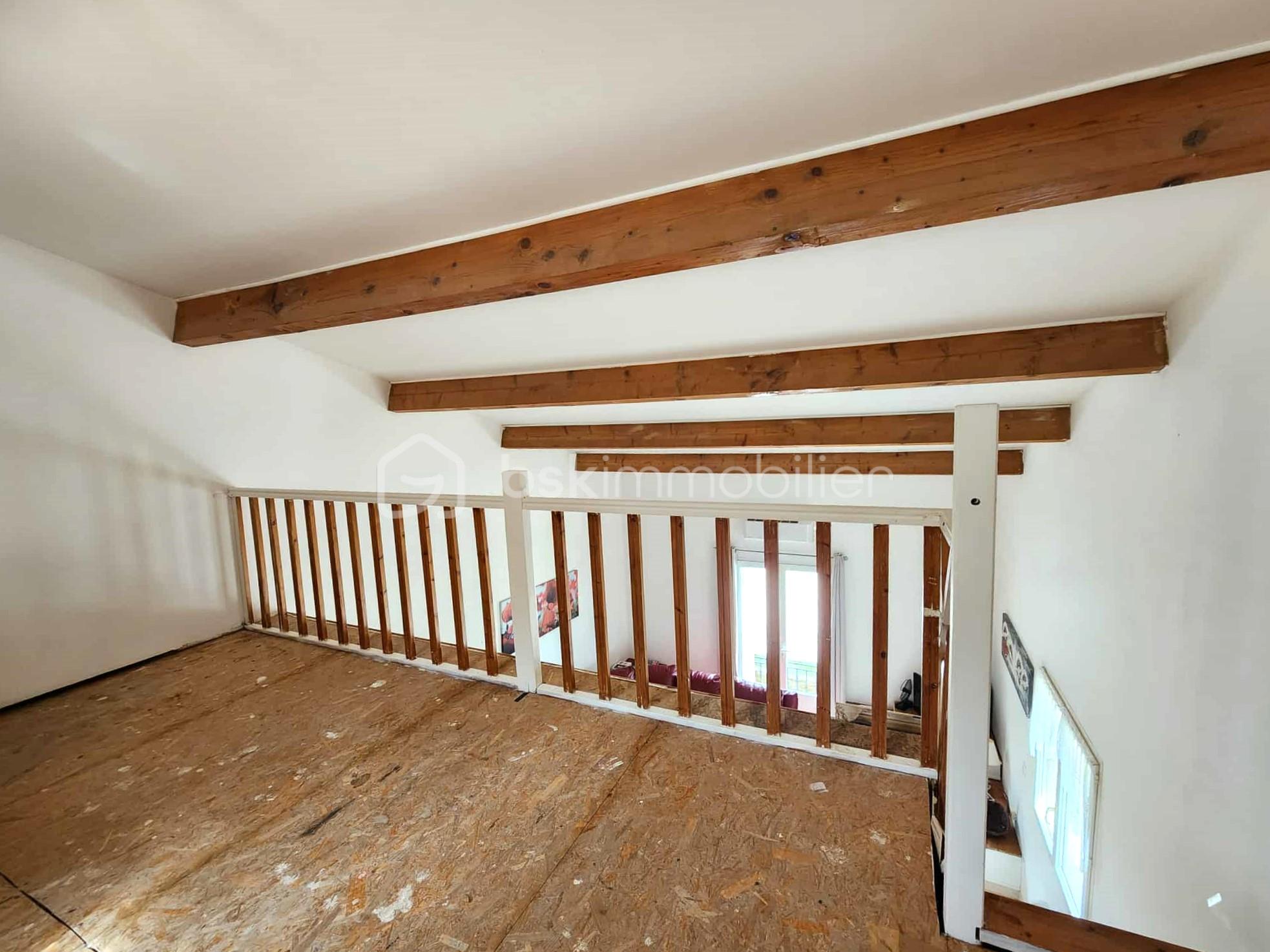 Maison de 214 m² - 8ae3a947-01f0-4930-9af3-037740487117.jpg