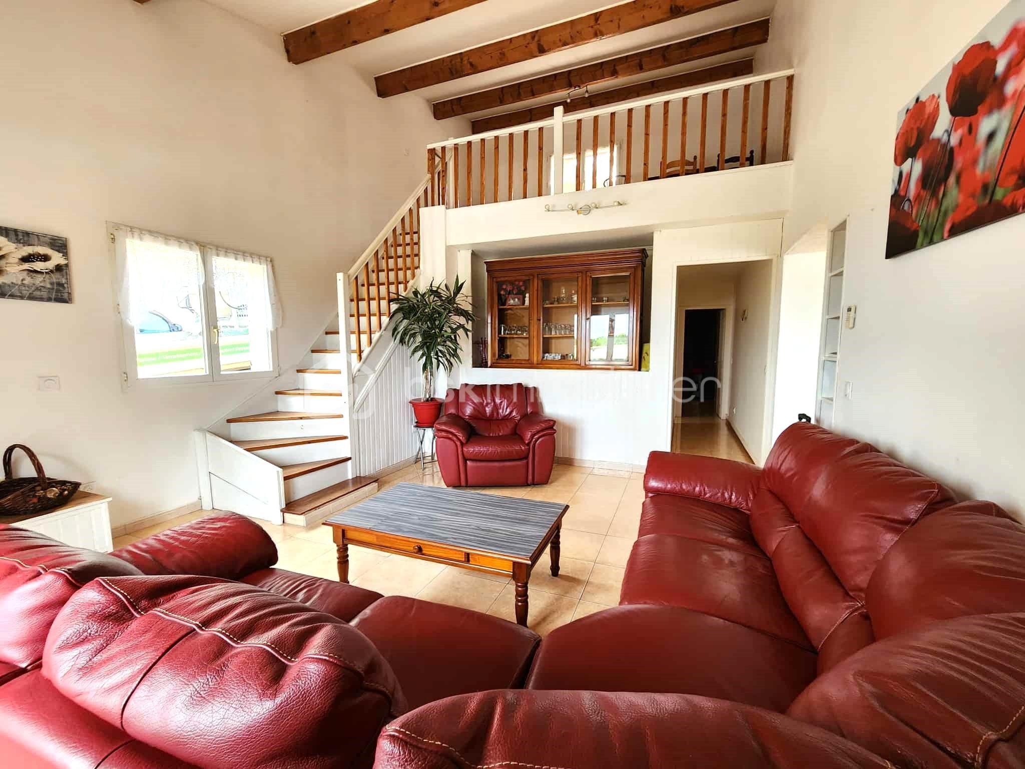 Maison de 214 m² - 7543961a-94de-43cd-b15d-36006cfef1ad.jpg
