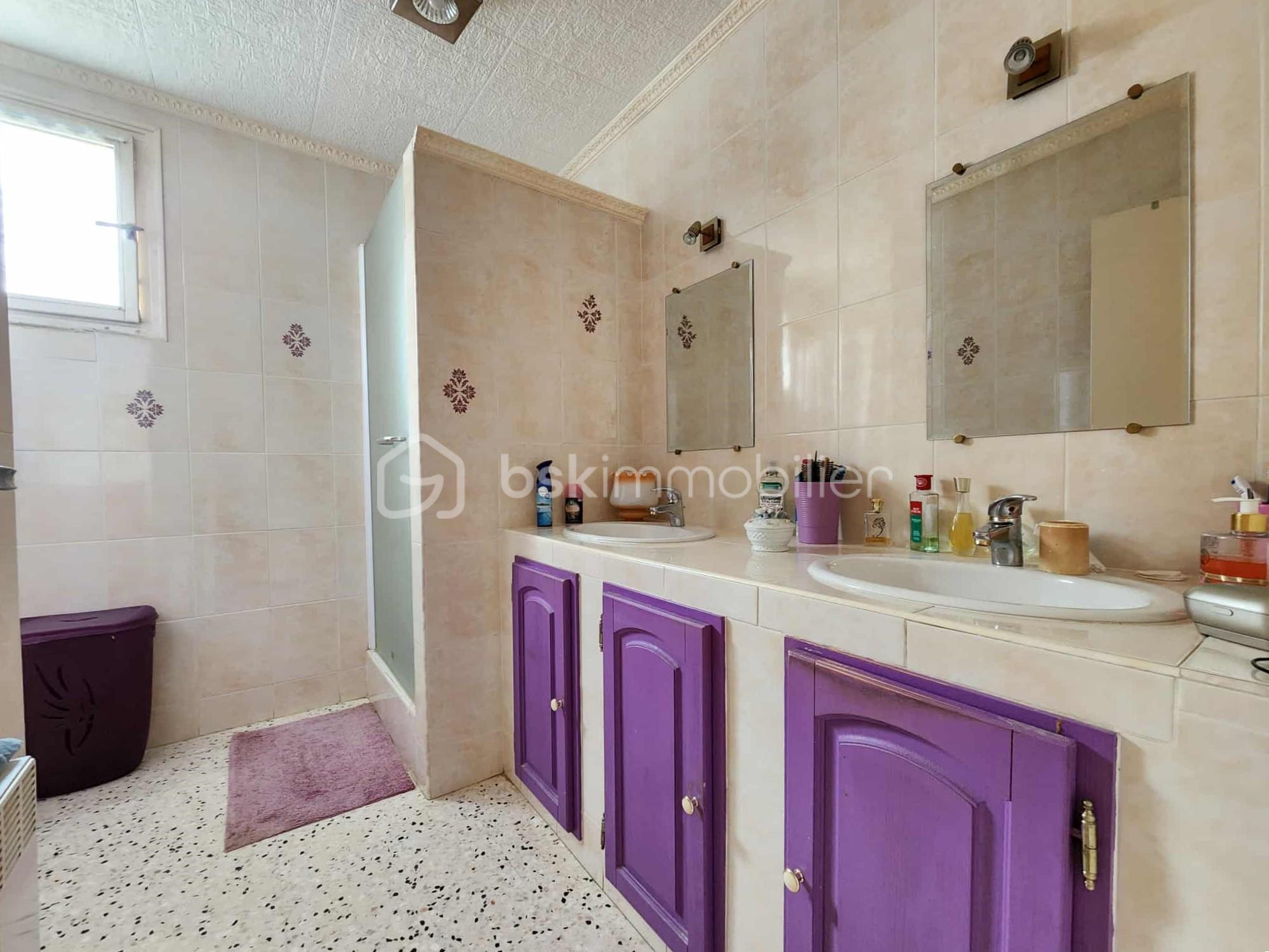Maison de 214 m² - 2de36cad-09d8-4bcd-8ad4-8f0c102d9972.jpg
