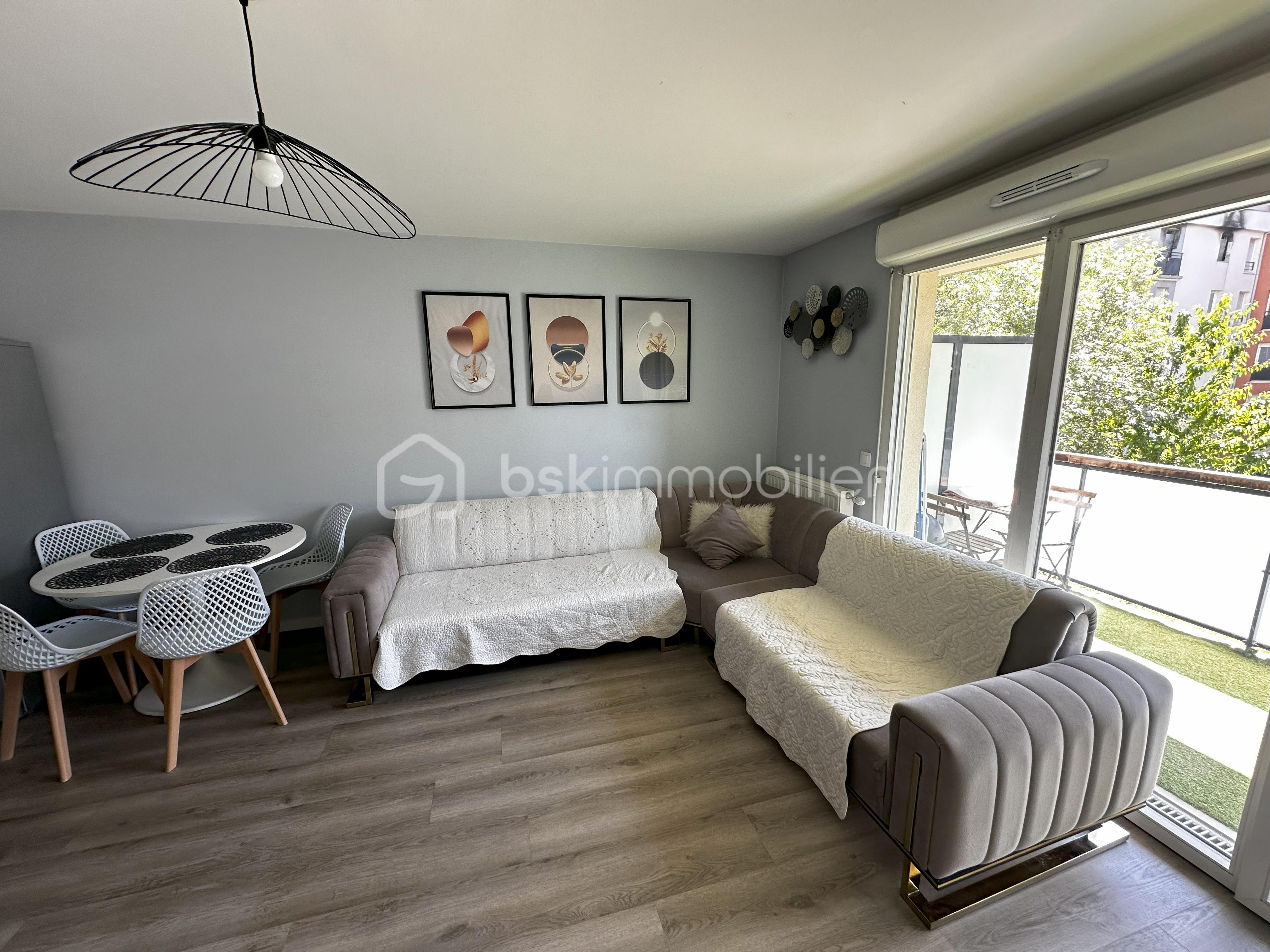 Appartement de 64 m² - CAMARAPHOTOSALON4.jpg