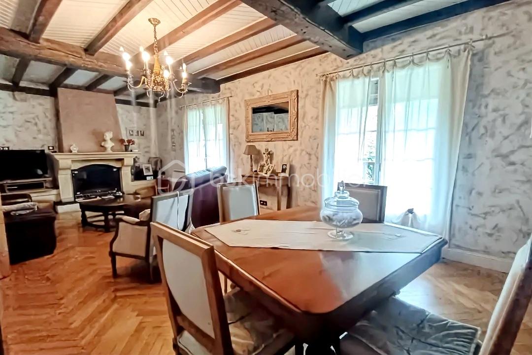 Maison de 178 m² - hoqi-0b3c52e4c05341bfbbfc1abaf67d19a1.jpg