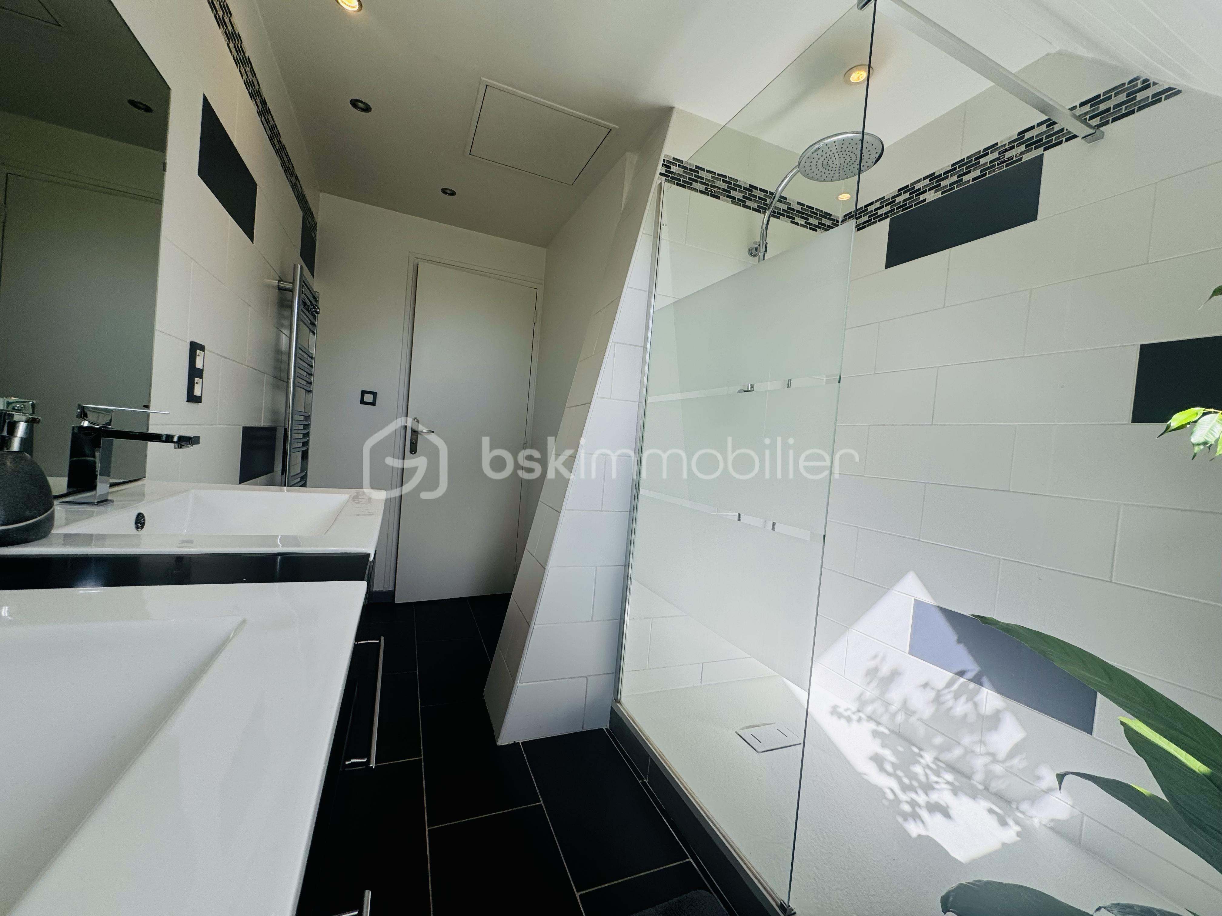 Maison de 146 m² - tempImageeUDNnp.png