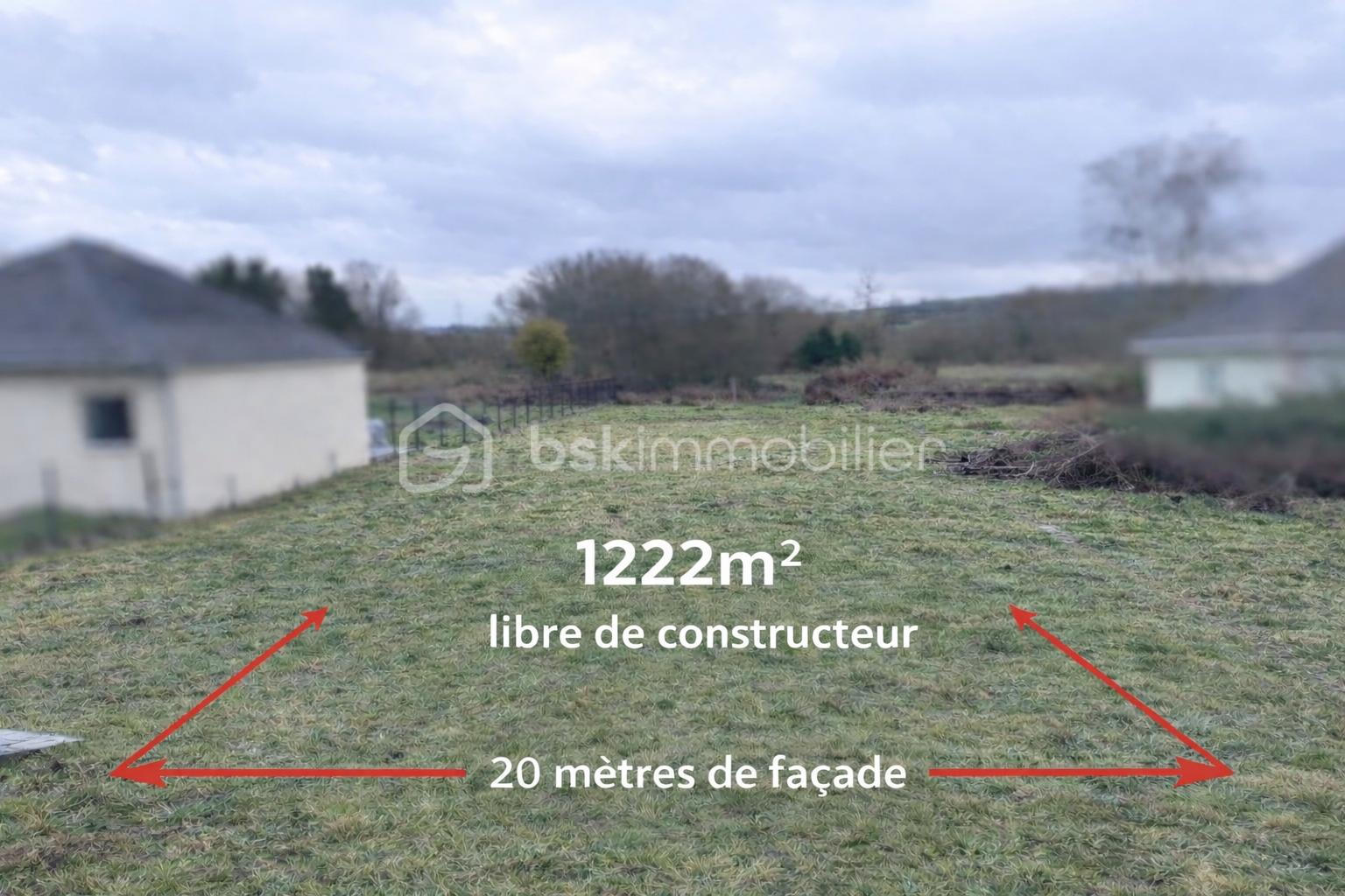 Terrain de 1 222 m²