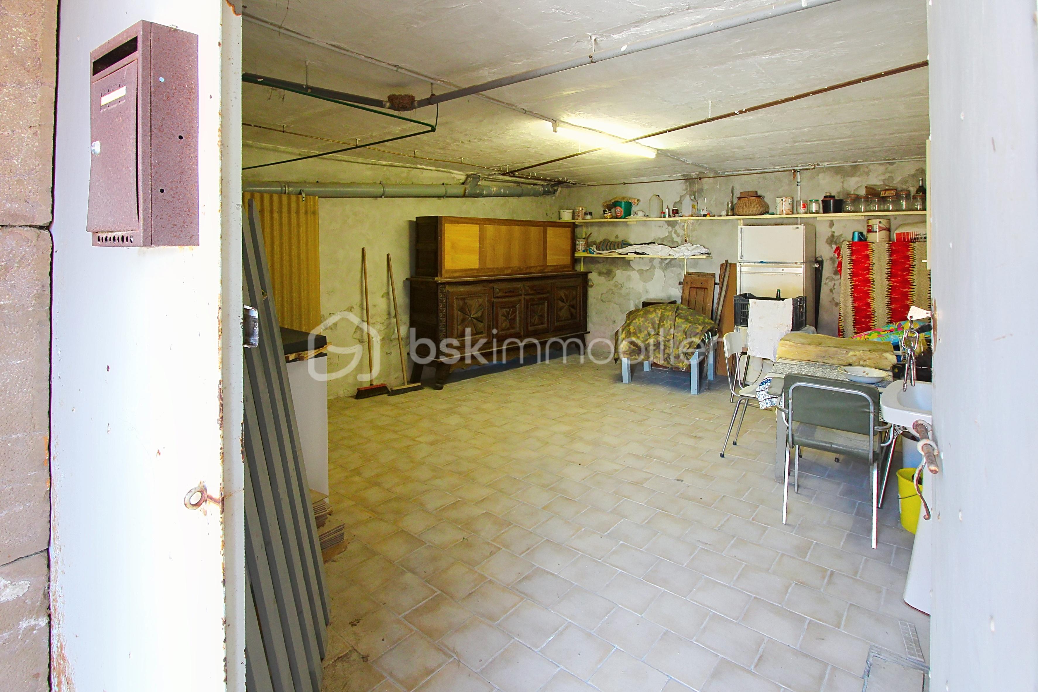 Maison de village de 45 m² - demo-tour-10-main-street_00001(23).jpeg