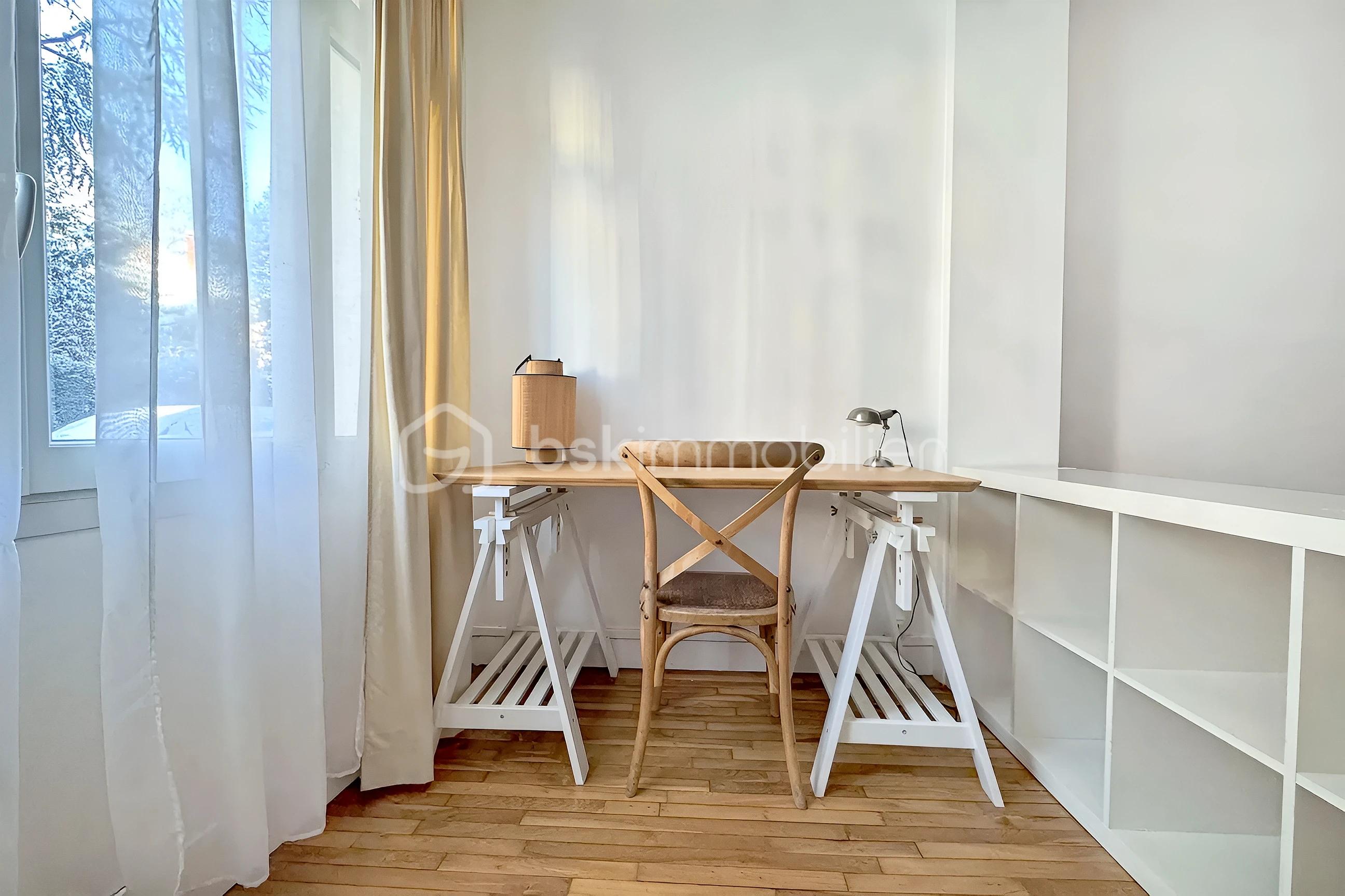 Bureau-7364.jpg