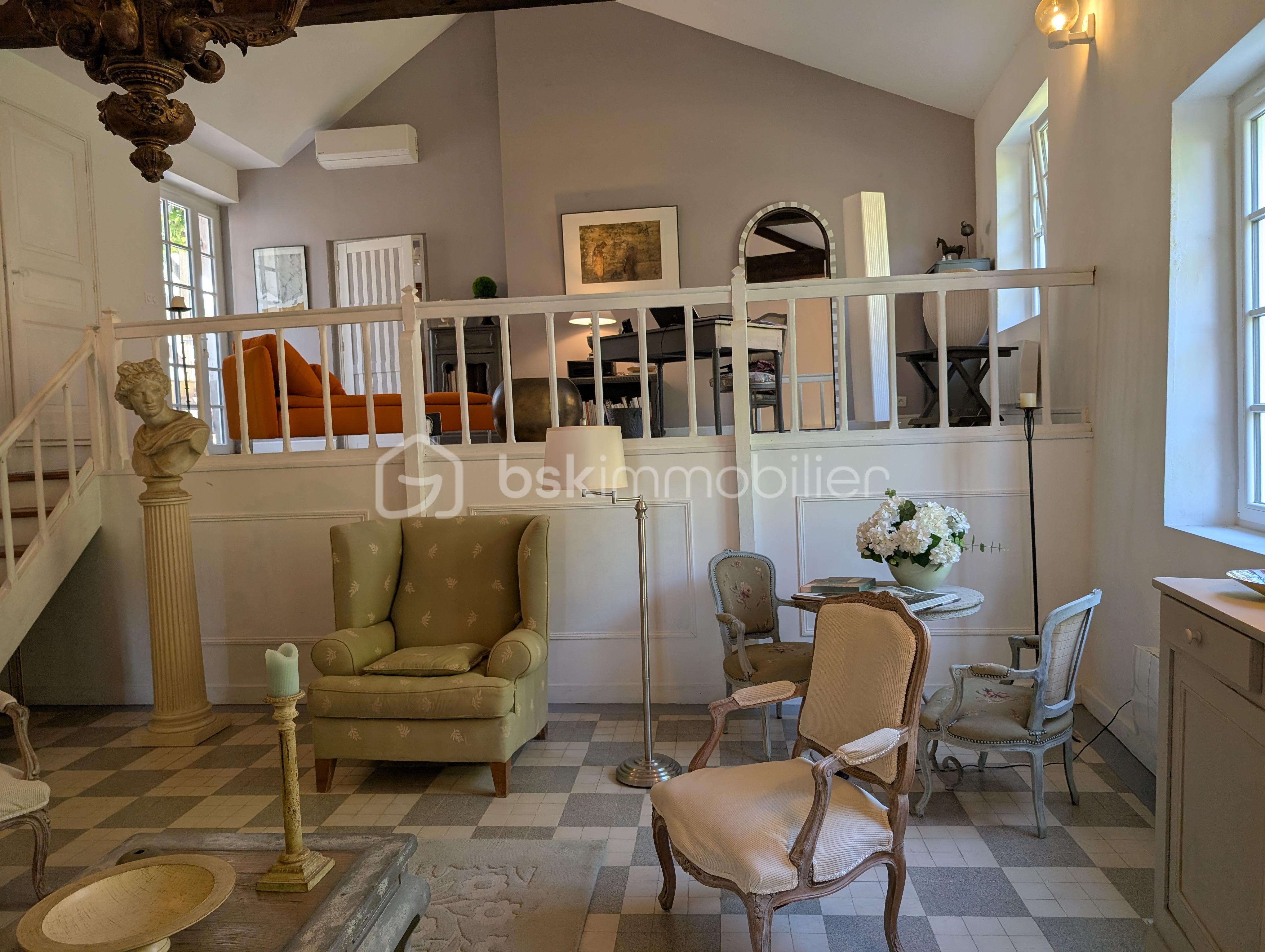 Maison de 296 m² - PXL_20250804_090839001.jpg