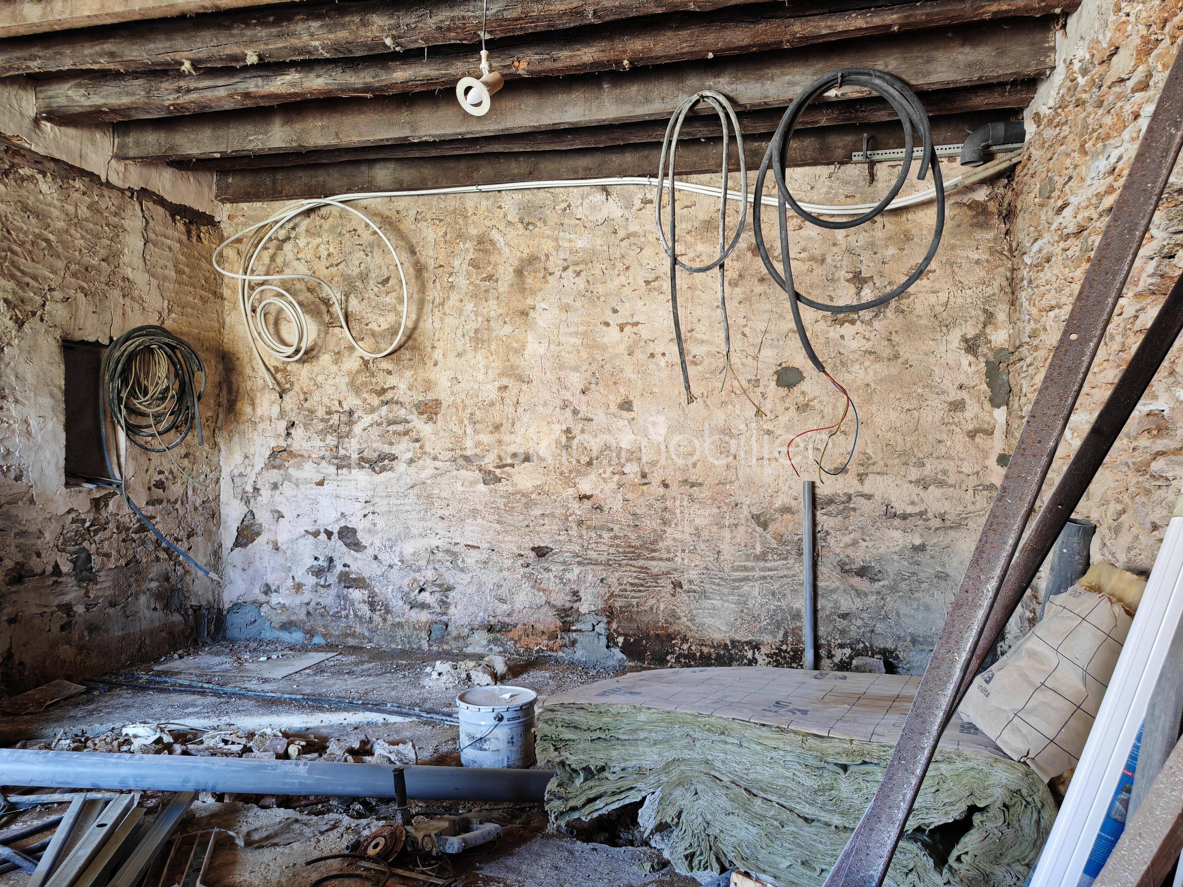 Corps de ferme de 151 m² - Q5HkQd8ZzqEe5H4V8VjGxuYZAouiZ58Xx7Lb6hjg.jpg