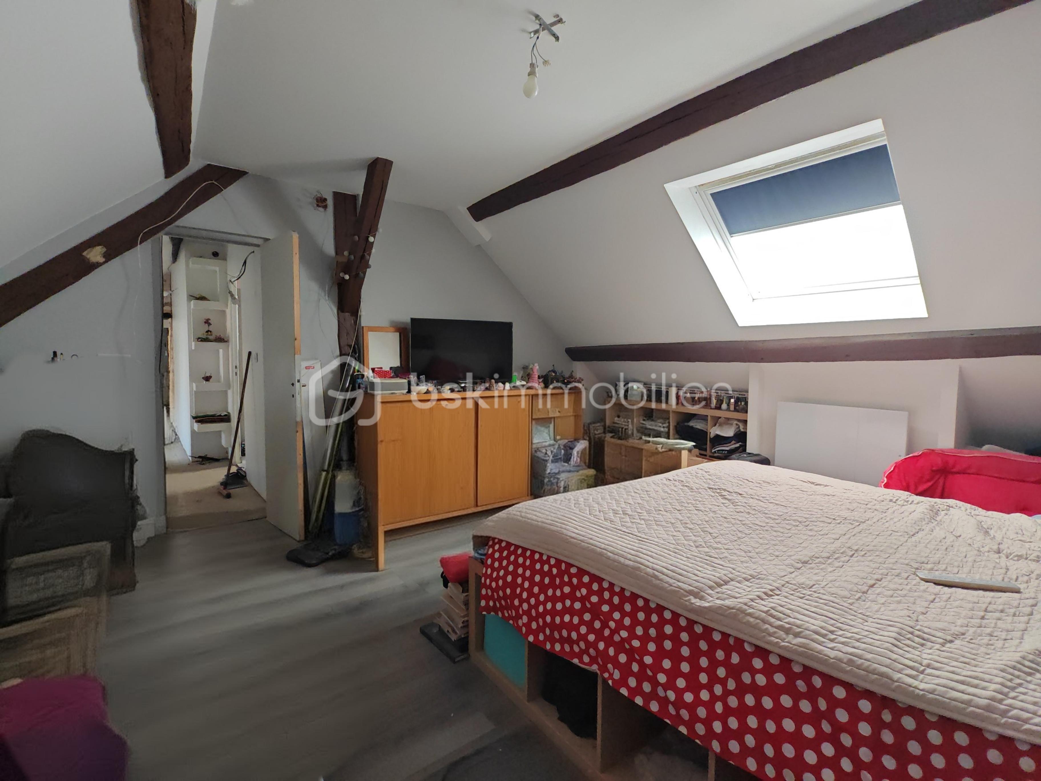 Corps de ferme de 151 m² - r24Hw6jBQ1tH8J2stbUVehnFh5dG2FfjsaZw9hhT.jpg
