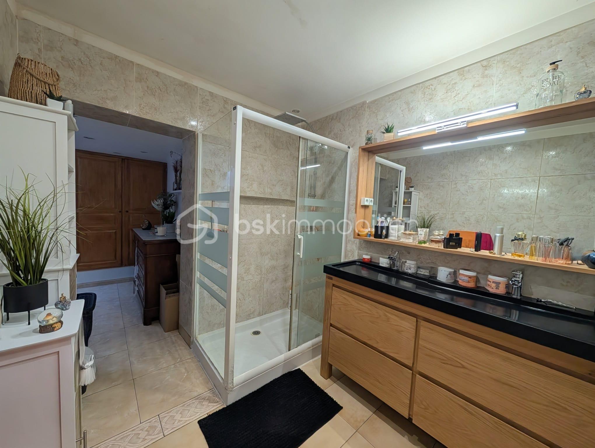 Maison de 100 m² - sdb.jpg