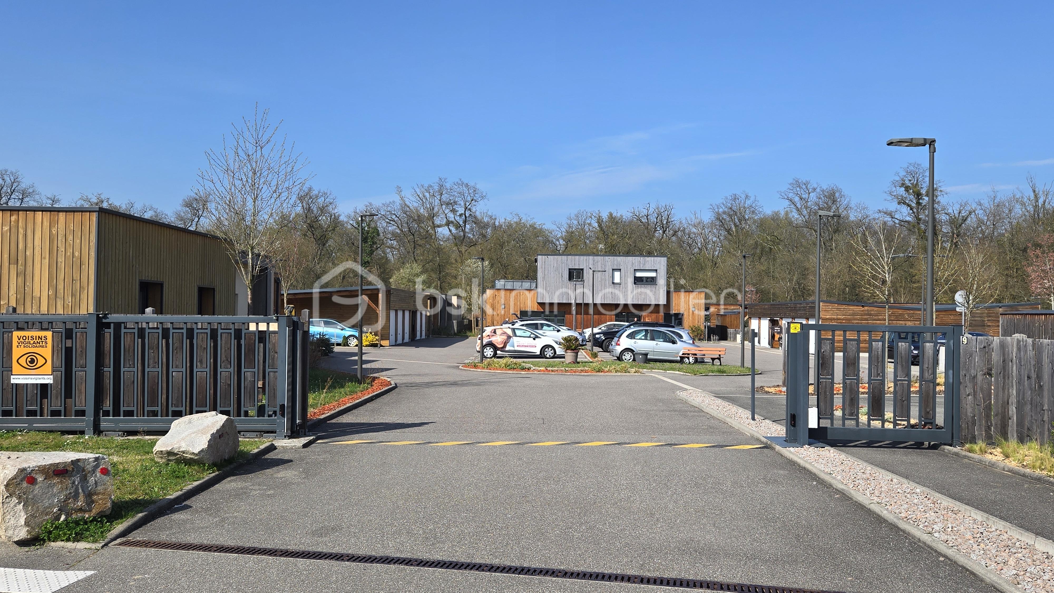 Entrée résidence.jpg