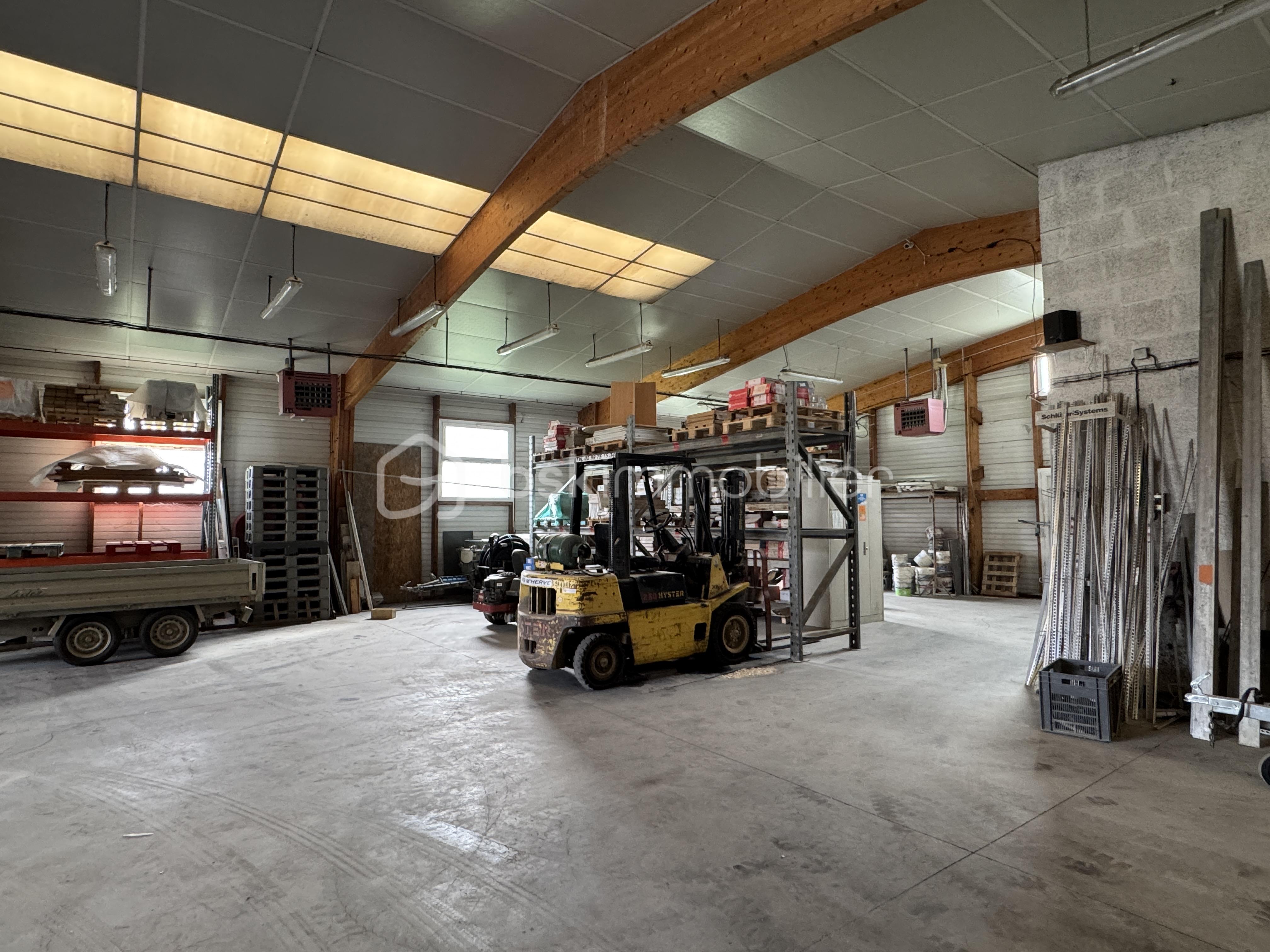 Local commercial de 540 m² - MONGODIN IMG_4568.JPG