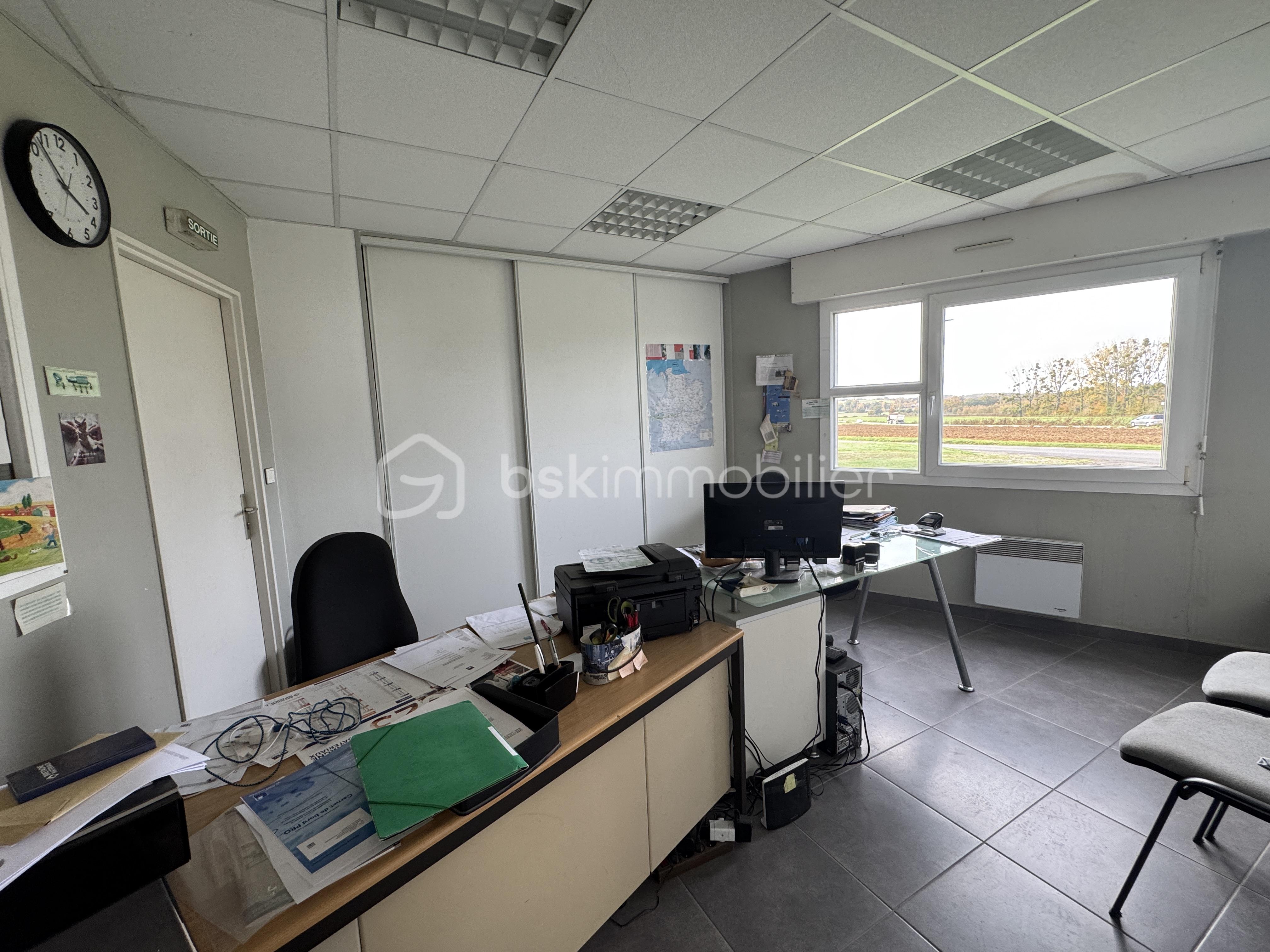 Local commercial de 540 m² - MONGODIN IMG_4566.JPG