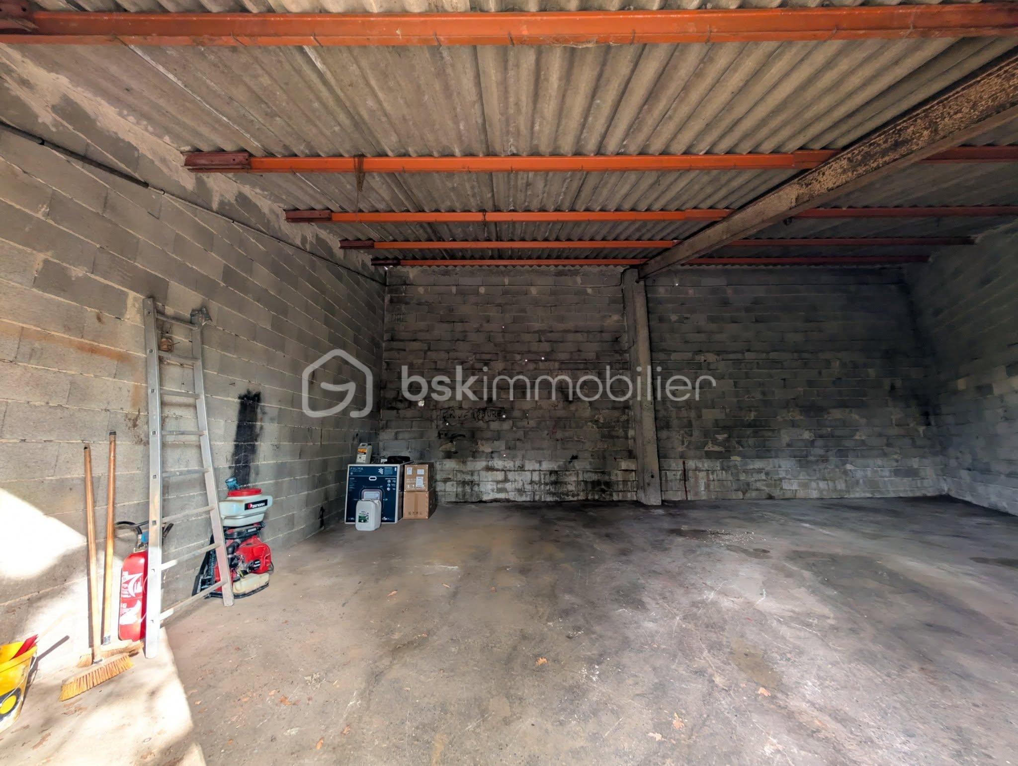 Exploitation agricole de 160 m² - 580930051_10224423509015637_8348788915648823125_n.jpg