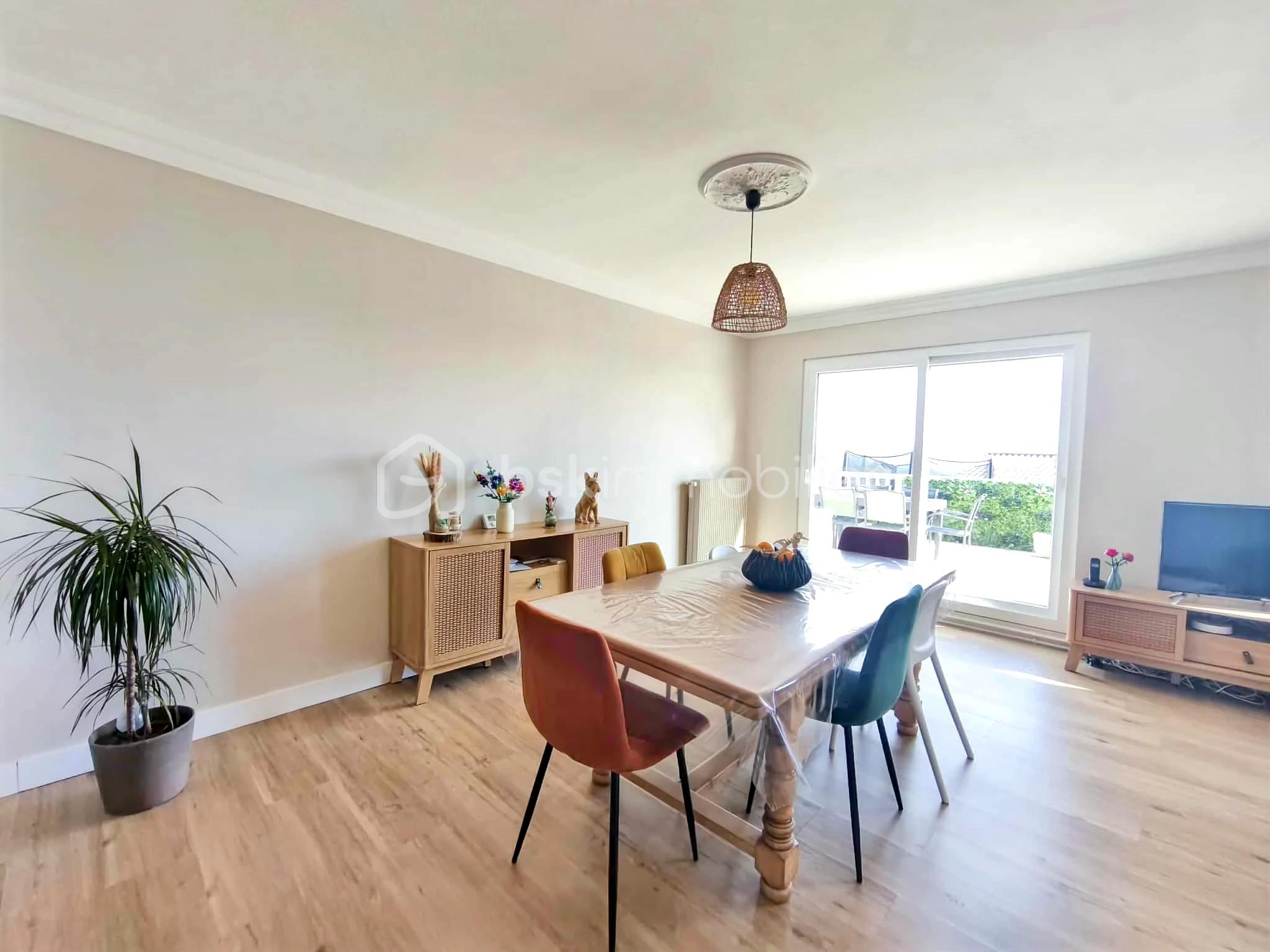 Pavillon de 95 m² - 6be7c559-22c2-4c05-a594-027c593ba6d2.jpg