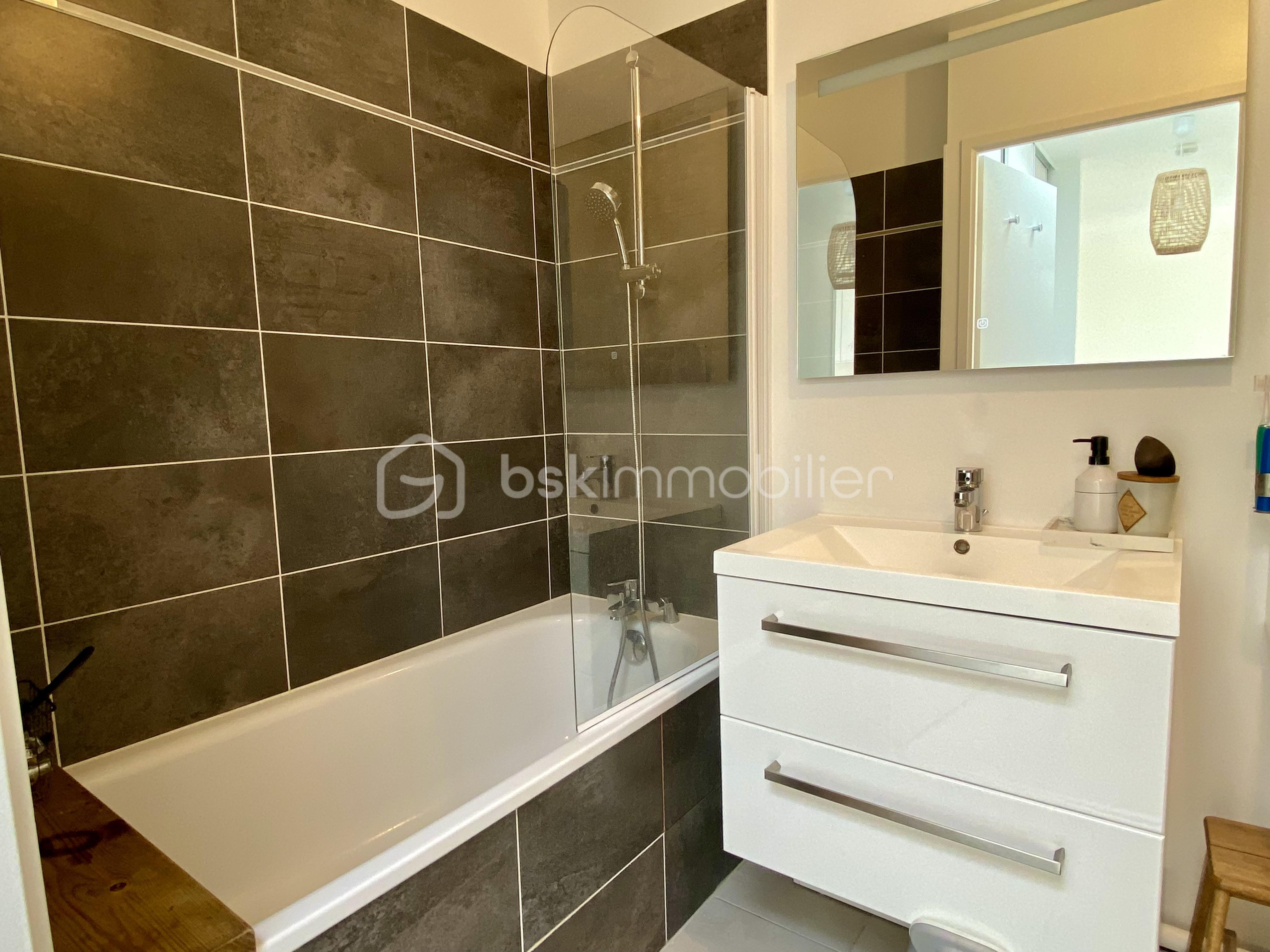 Duplex de 71,50 m² - salle de bain.jpg