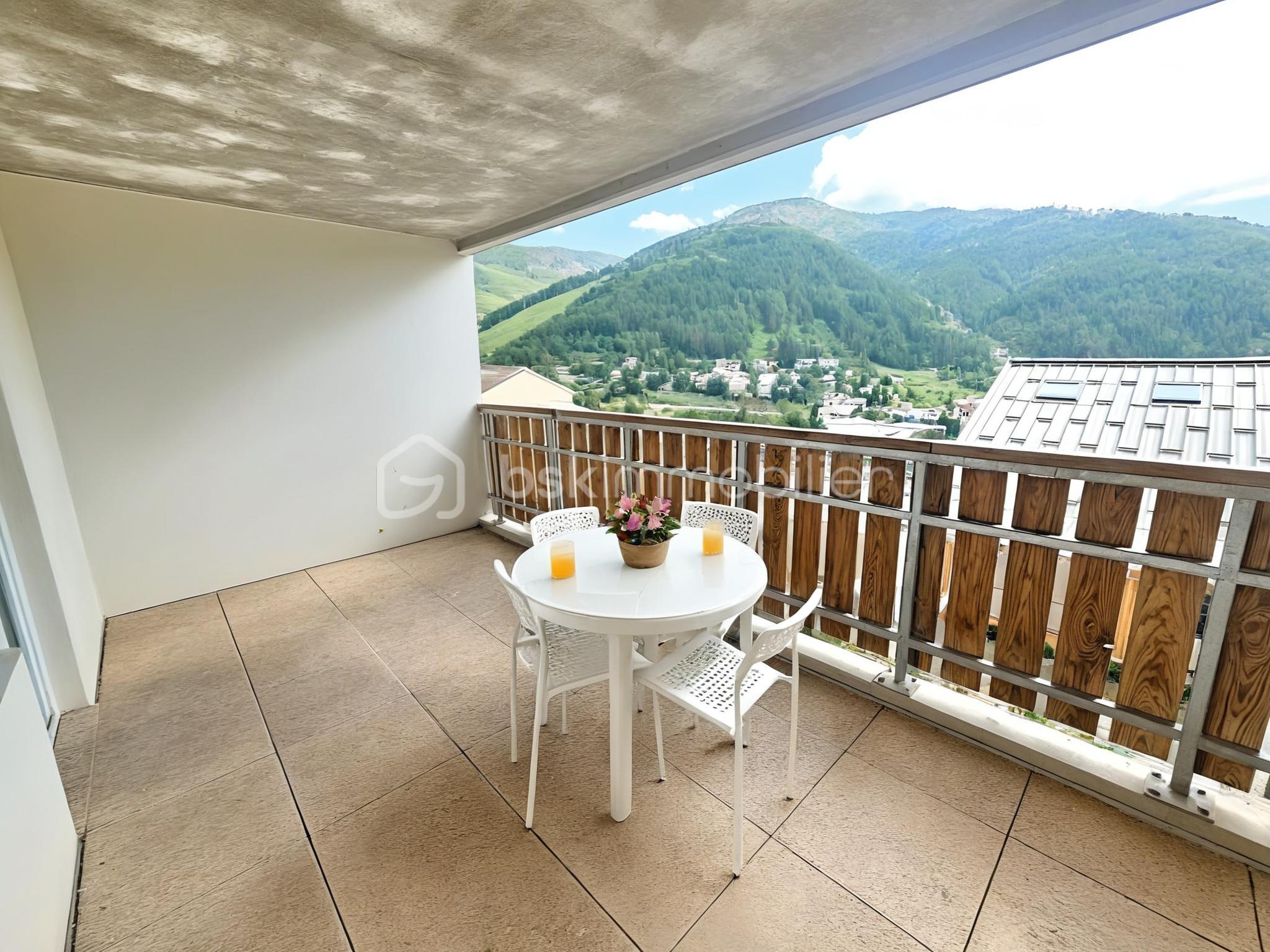 Appartement de 35 m² - 7ae8bcebee7531c-1.jpg