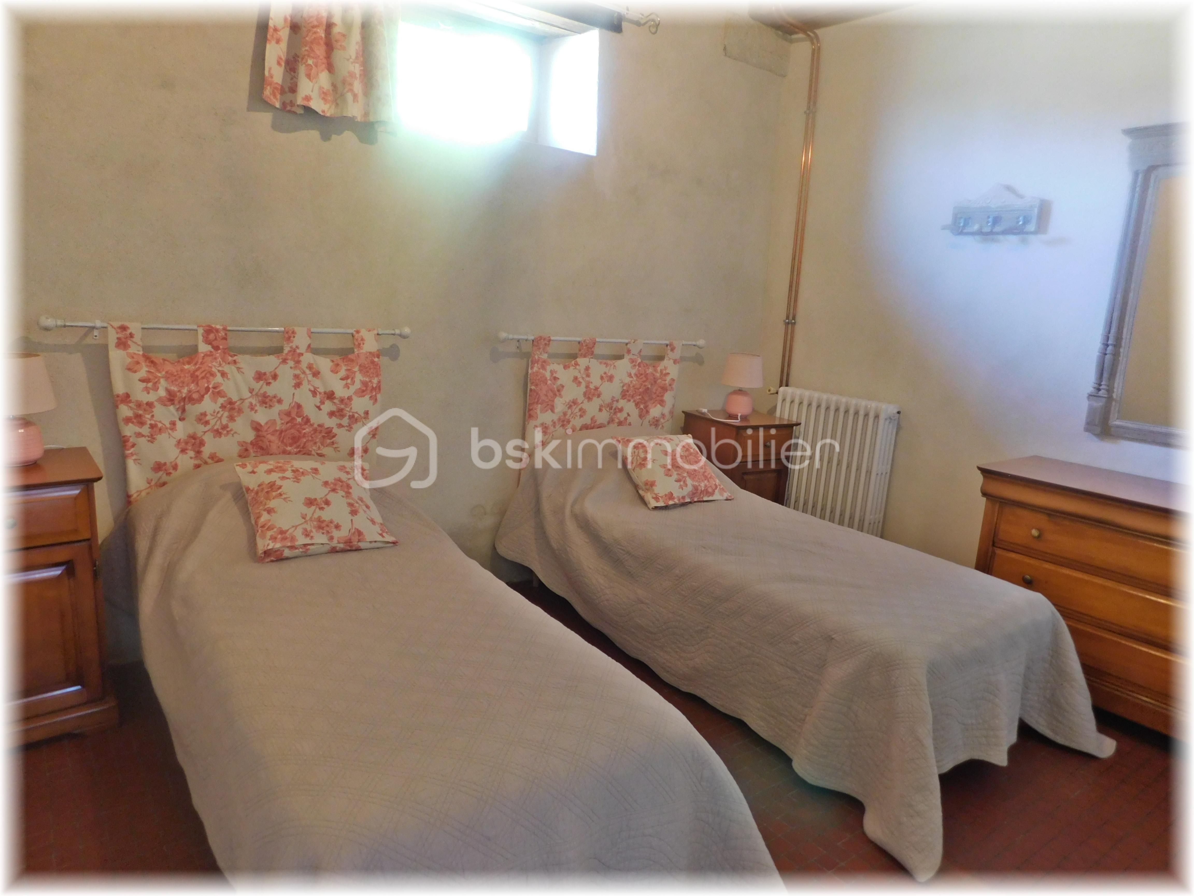 Corps de ferme de 437 m² - DSCN0056.JPG