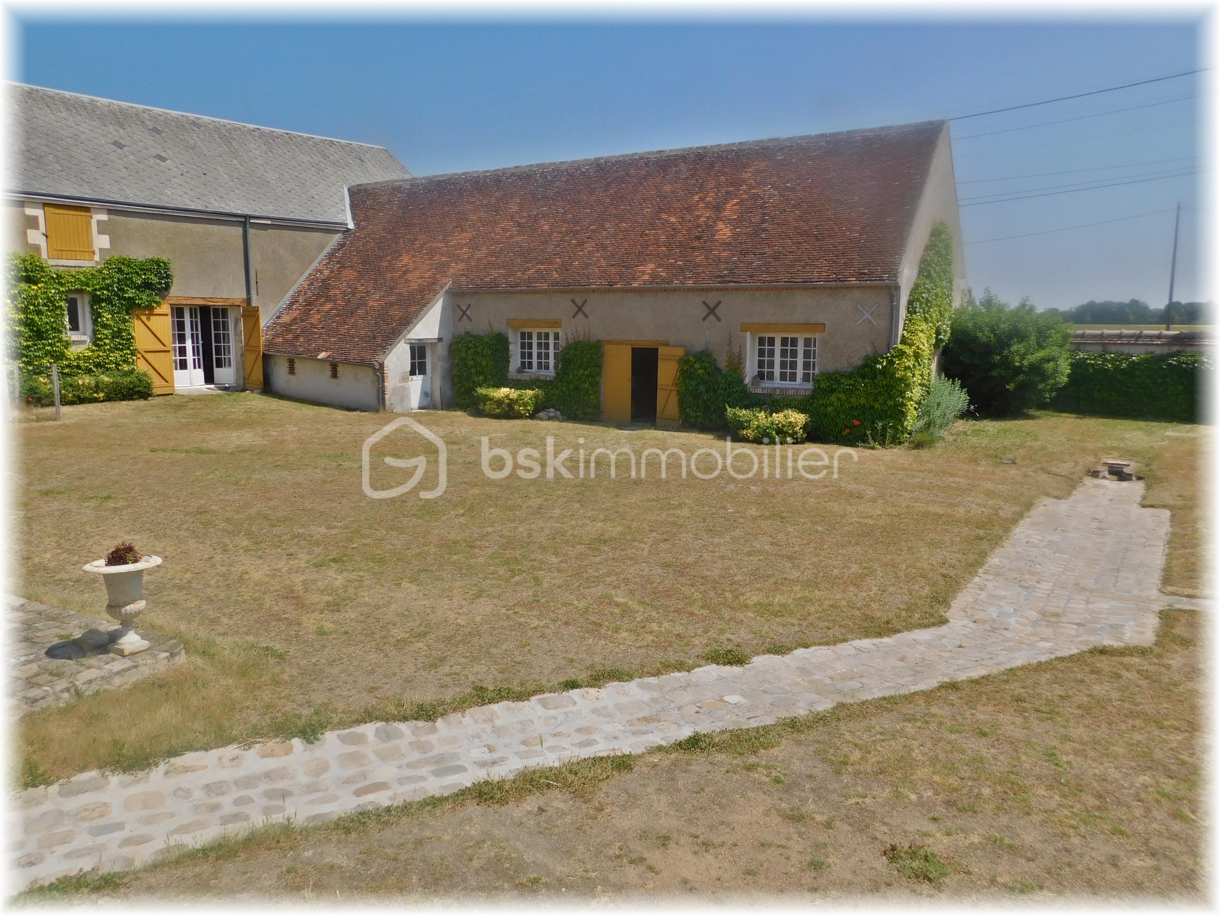 Corps de ferme de 437 m² - devant 110m2.JPG