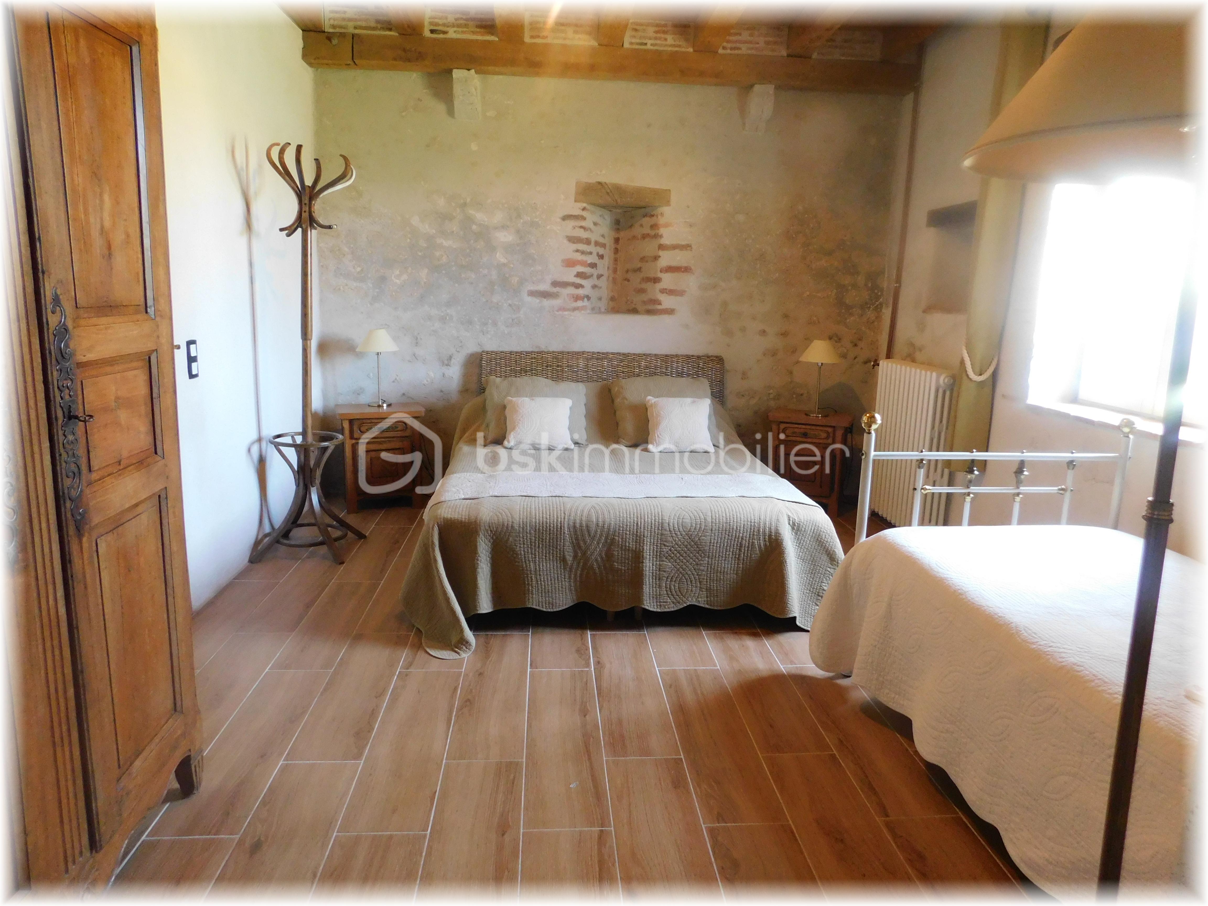 Corps de ferme de 437 m² - DSCN0097.JPG