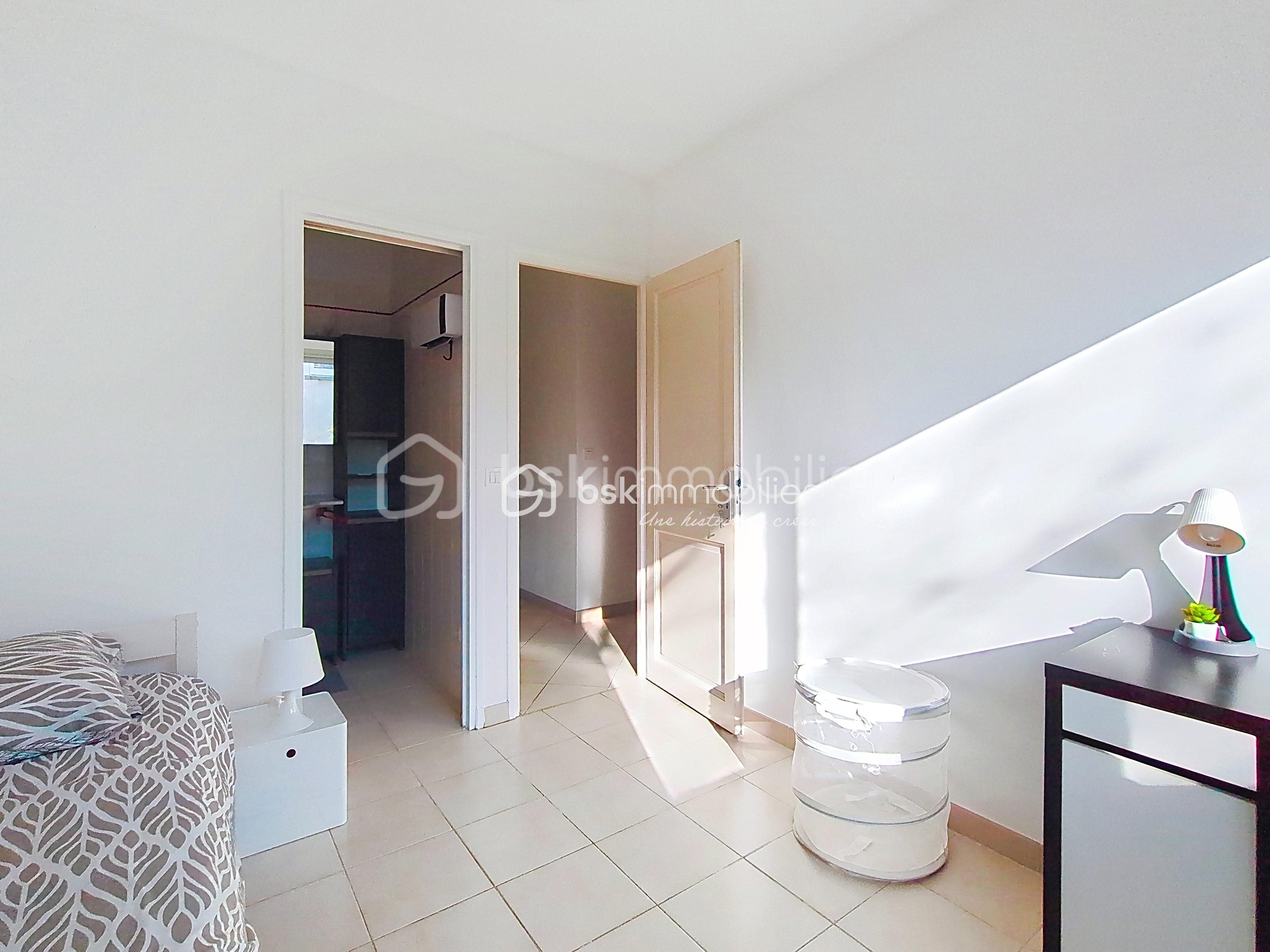 chambre 3 avec salle d eau.jpg