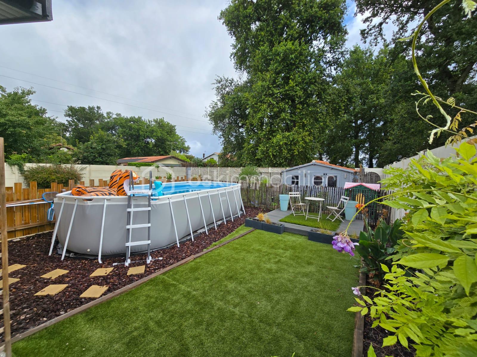 Maison de 178 m² - Piscine.jpg
