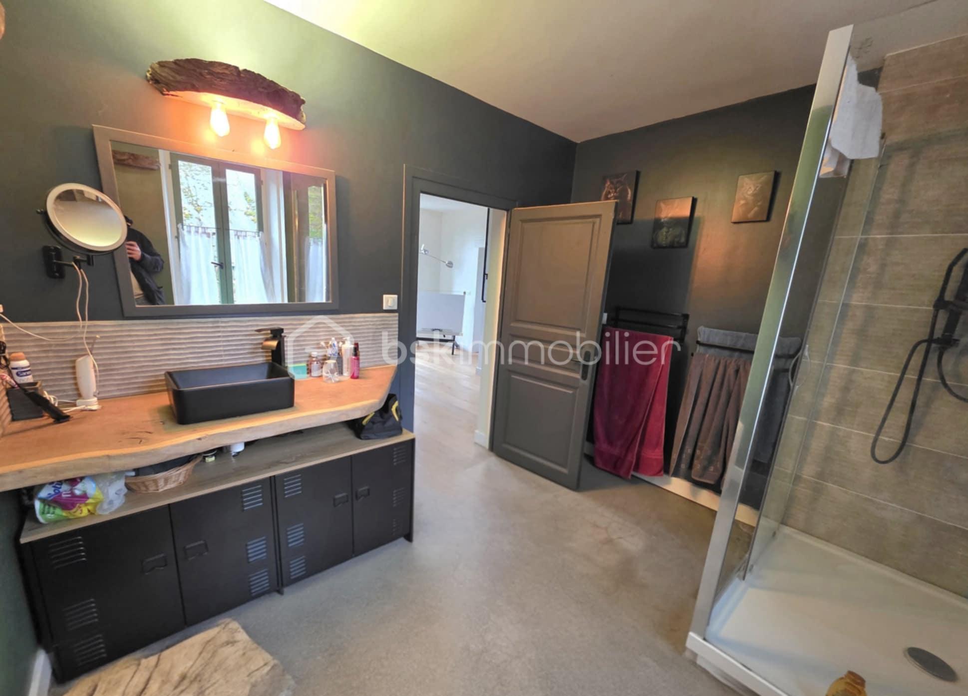 Maison traditionnelle de 189 m² - d1c43008-7150-4a01-9400-d4b28c698e58.jpg