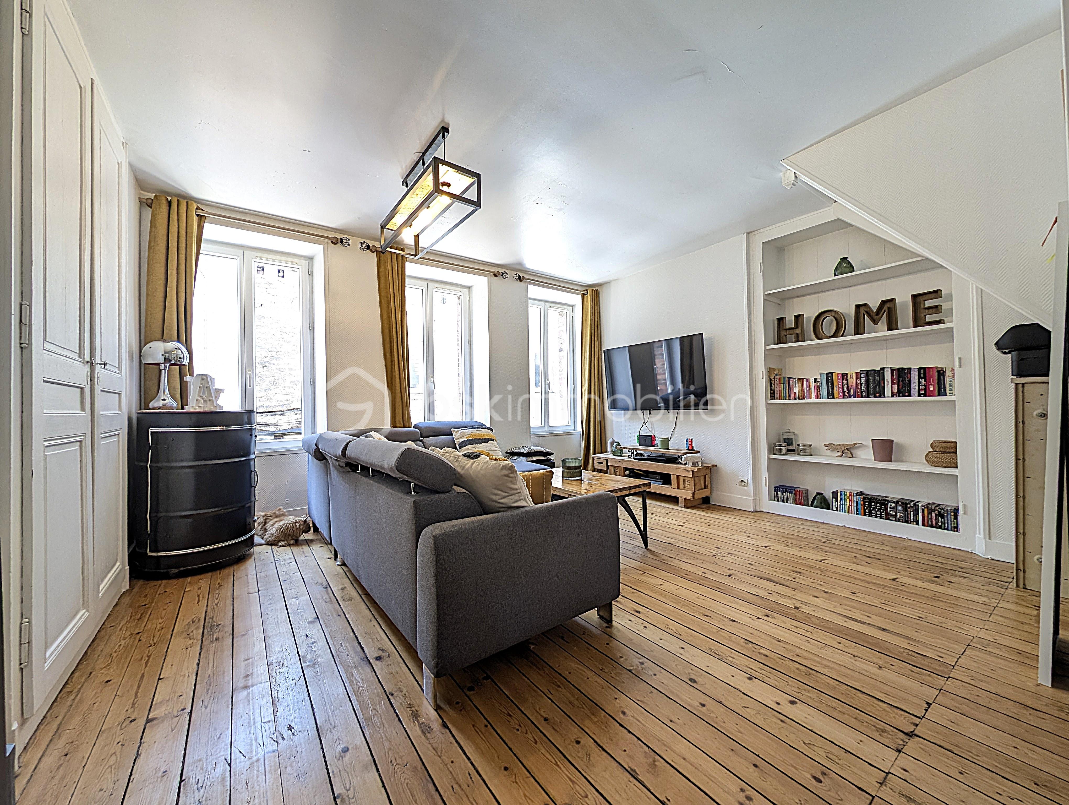 Appartement de 101,30 m² - 0.jpg