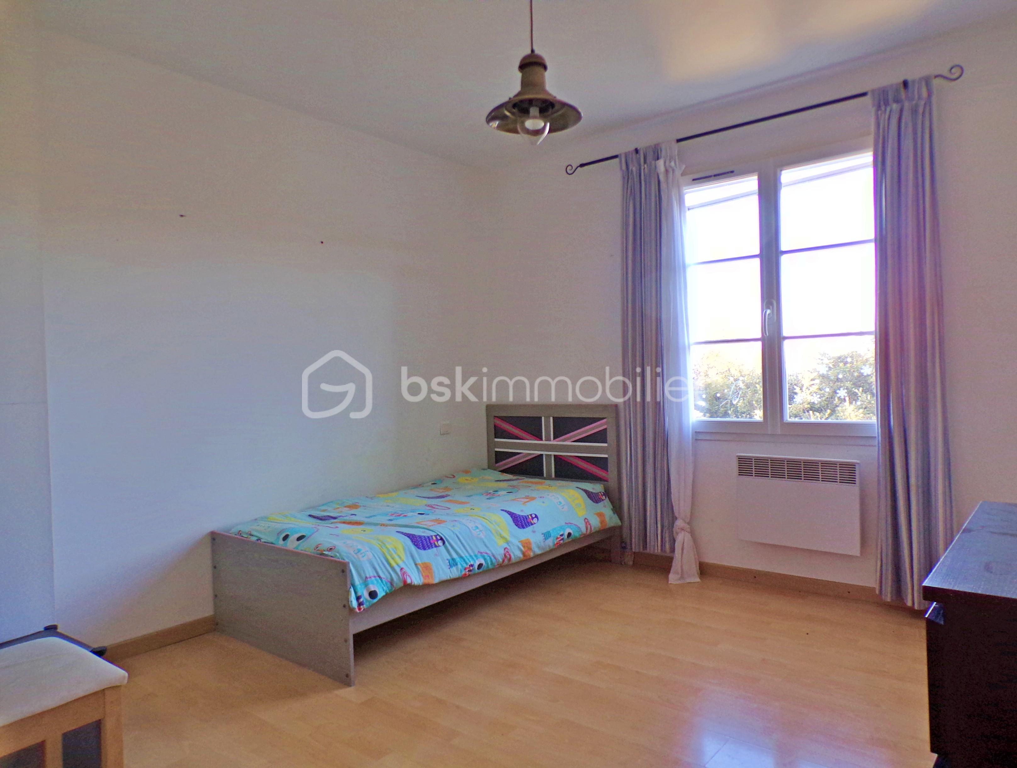 Maison traditionnelle de 171 m² - Chambre 1.JPG