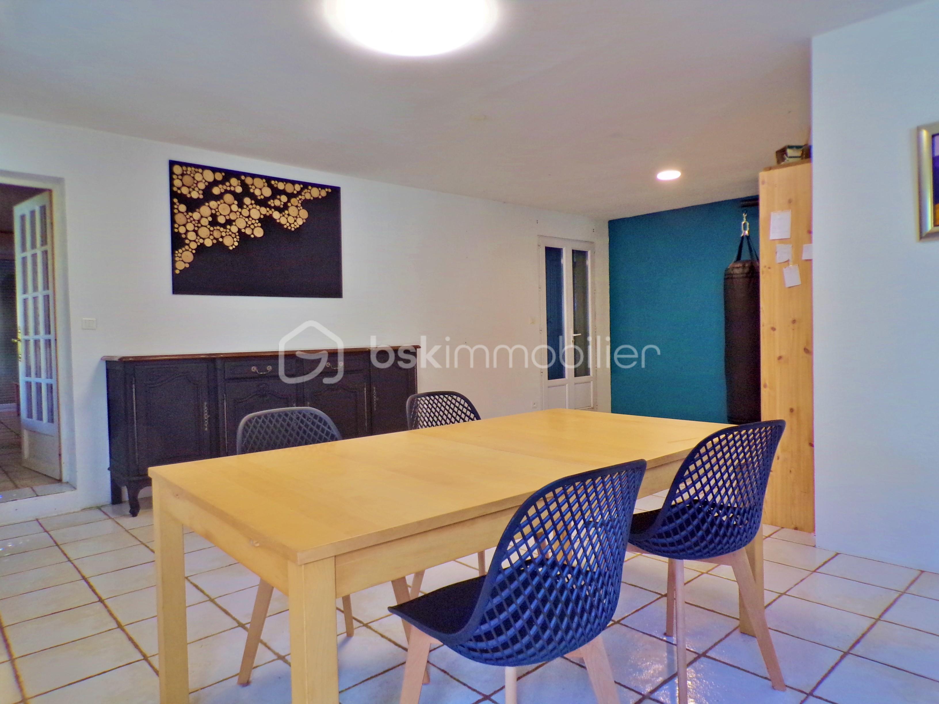 Maison traditionnelle de 171 m² - Salle à manger.JPG