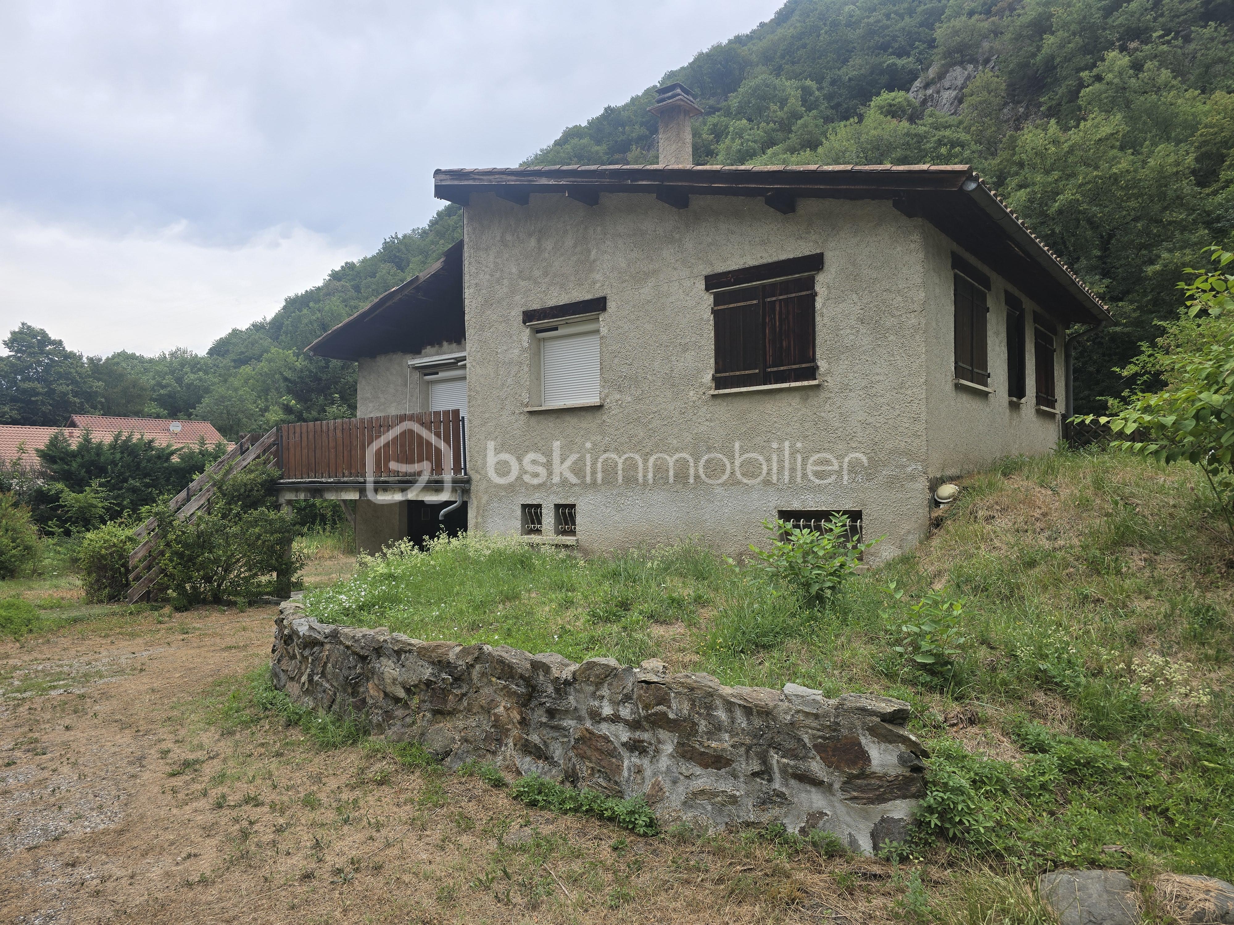 Maison 4 pièces 455 m² · à Vizille · 455 m² · 220 000 €