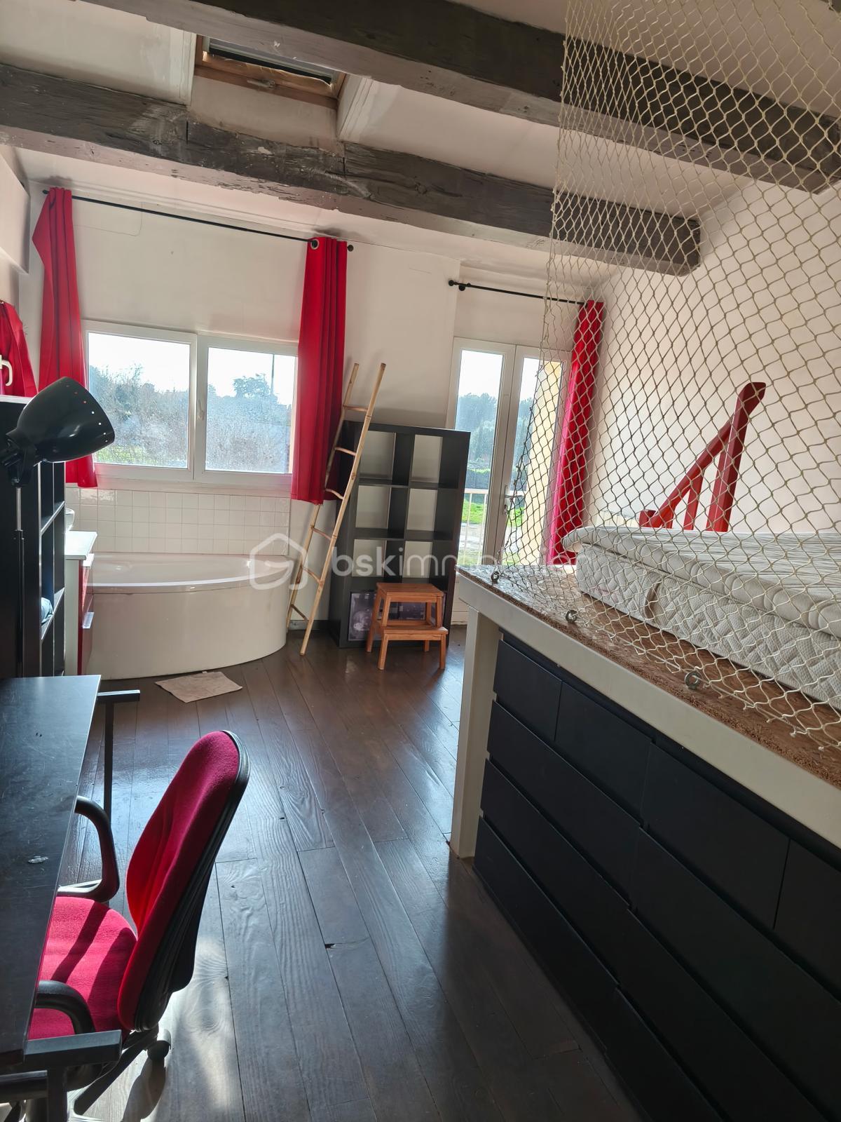 Maison de 186 m² - ee96b56c-d1c8-4c37-8a68-fb2eeda8e1b8.jpeg