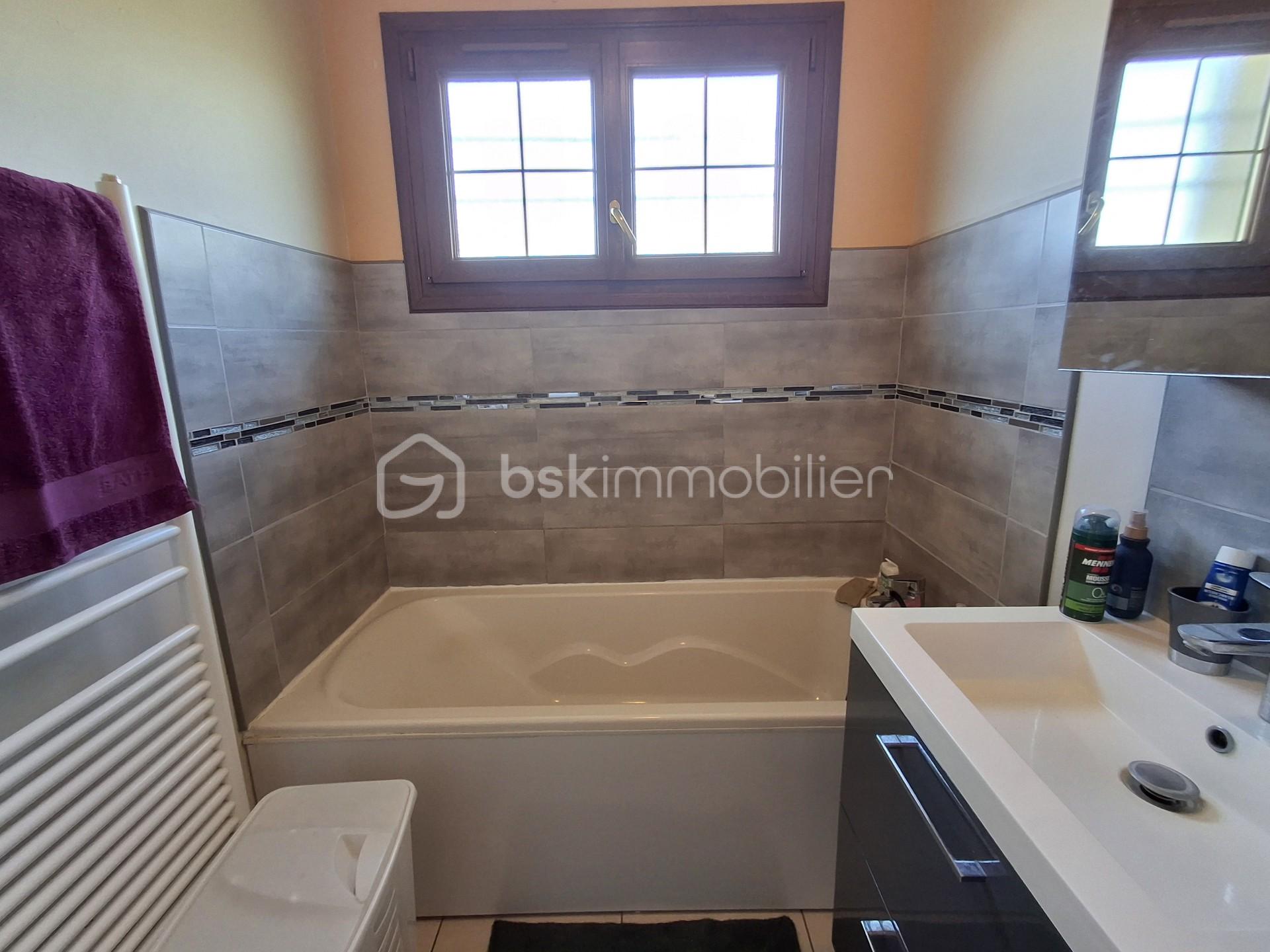 Maison de 120 m² - SDB 2 PAYSAGE.jpg