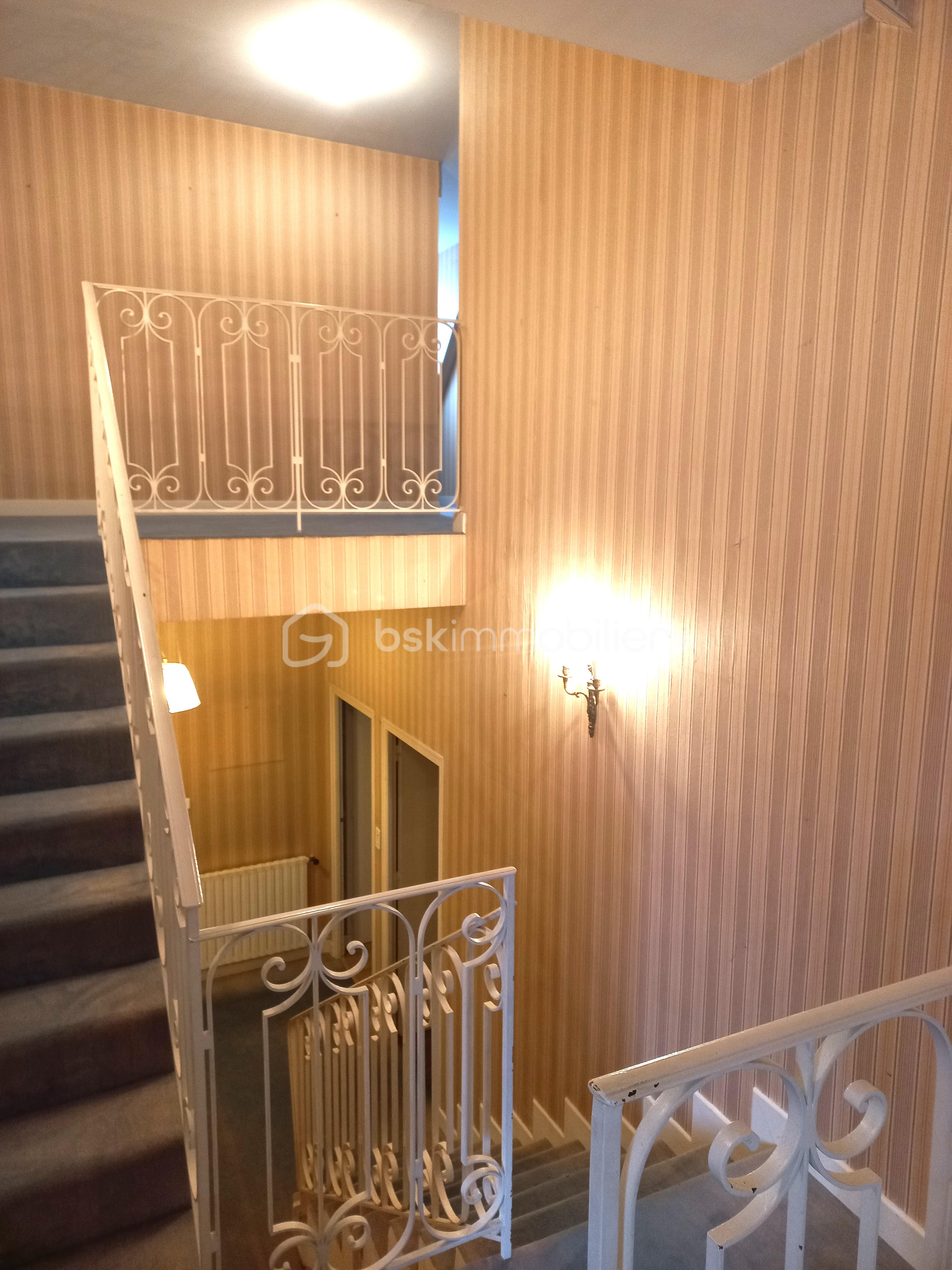 Maison traditionnelle de 316 m² - 20251125_120133.jpg