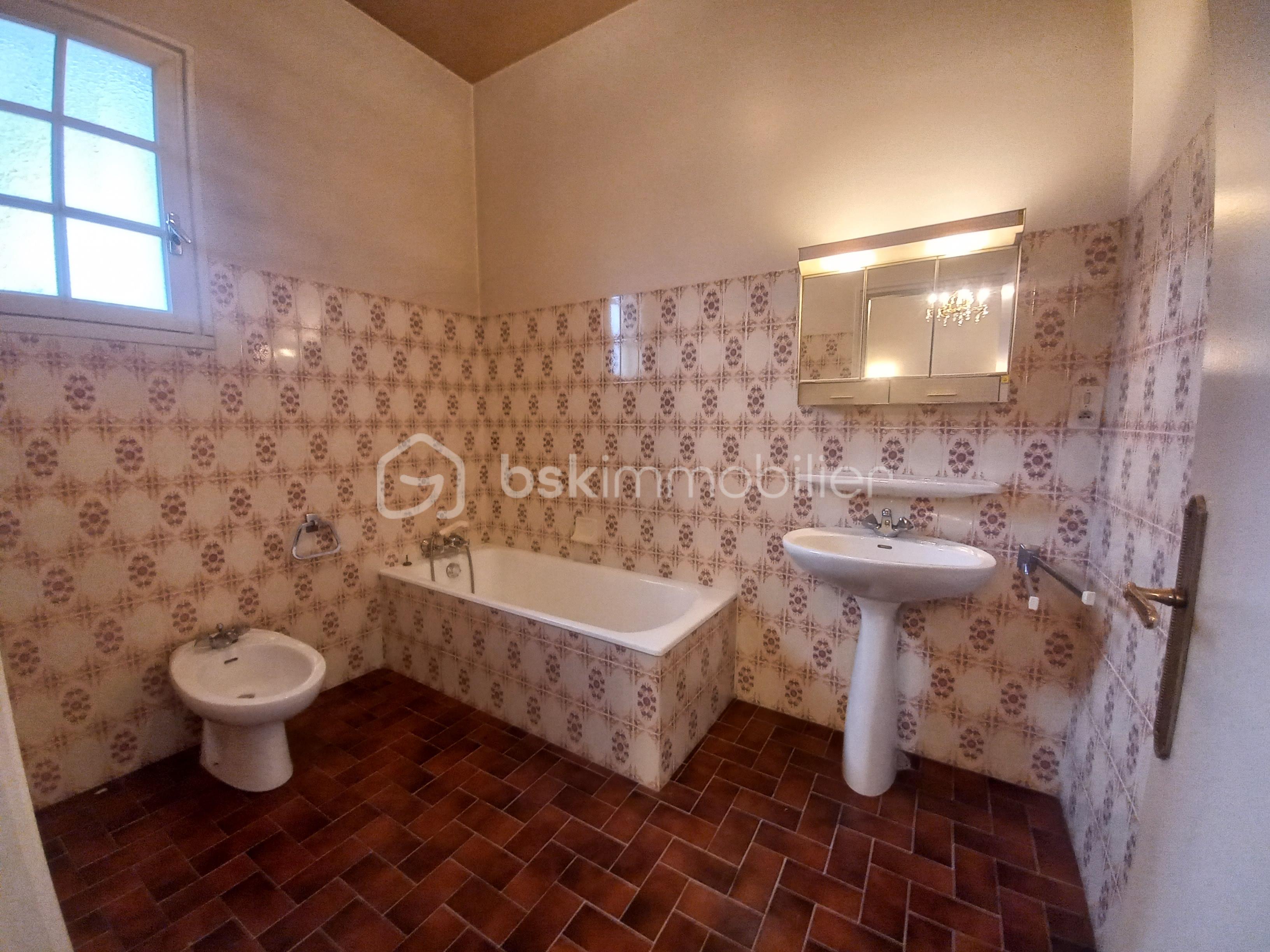 Maison traditionnelle de 316 m² - 20251125_115256.jpg