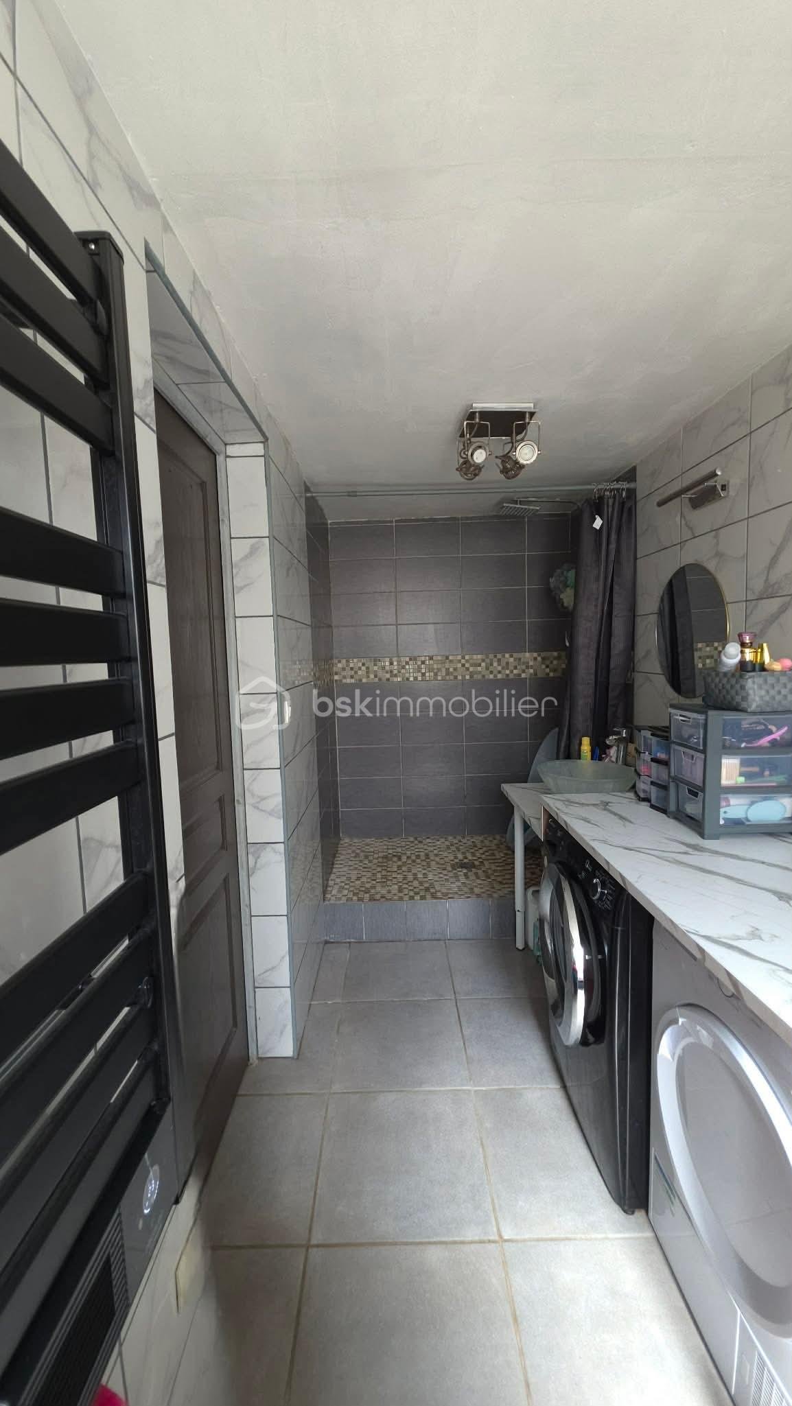 6ddd1f02-f47d-498c-9ee7-092e8c1d19c5.jpg