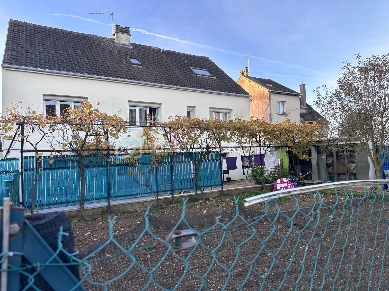 Maison de ville de 146 m² - d27ad9e0-8356-48a3-b4d1-513554527c5e.jpeg