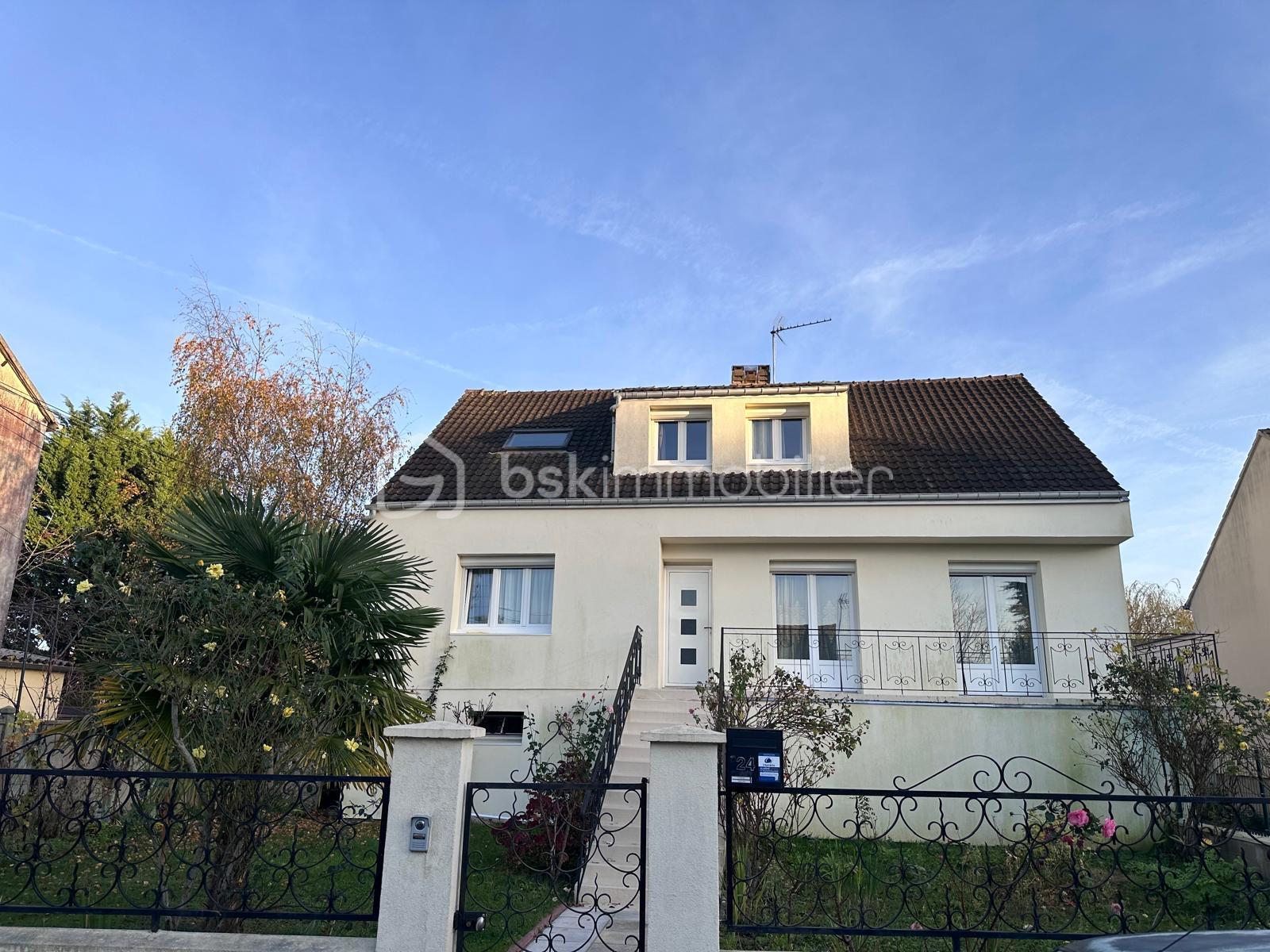 Maison de ville de 146 m² - d1882a41-be81-4260-95d0-8c8080962545.jpeg