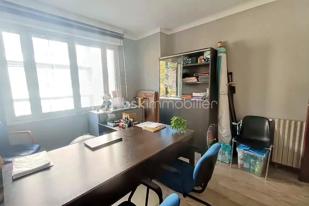 Maison de 230 m² - hoqi-0a115f8ee0c34faba70cbf8442bf32ad.jpg