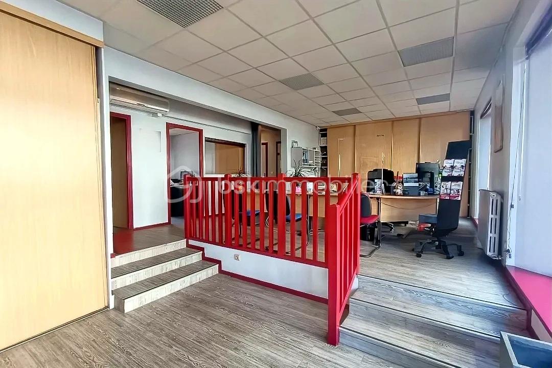 Maison de 230 m² - hoqi-b2f1b89d043243c4bdfafe596e5c6521.jpg