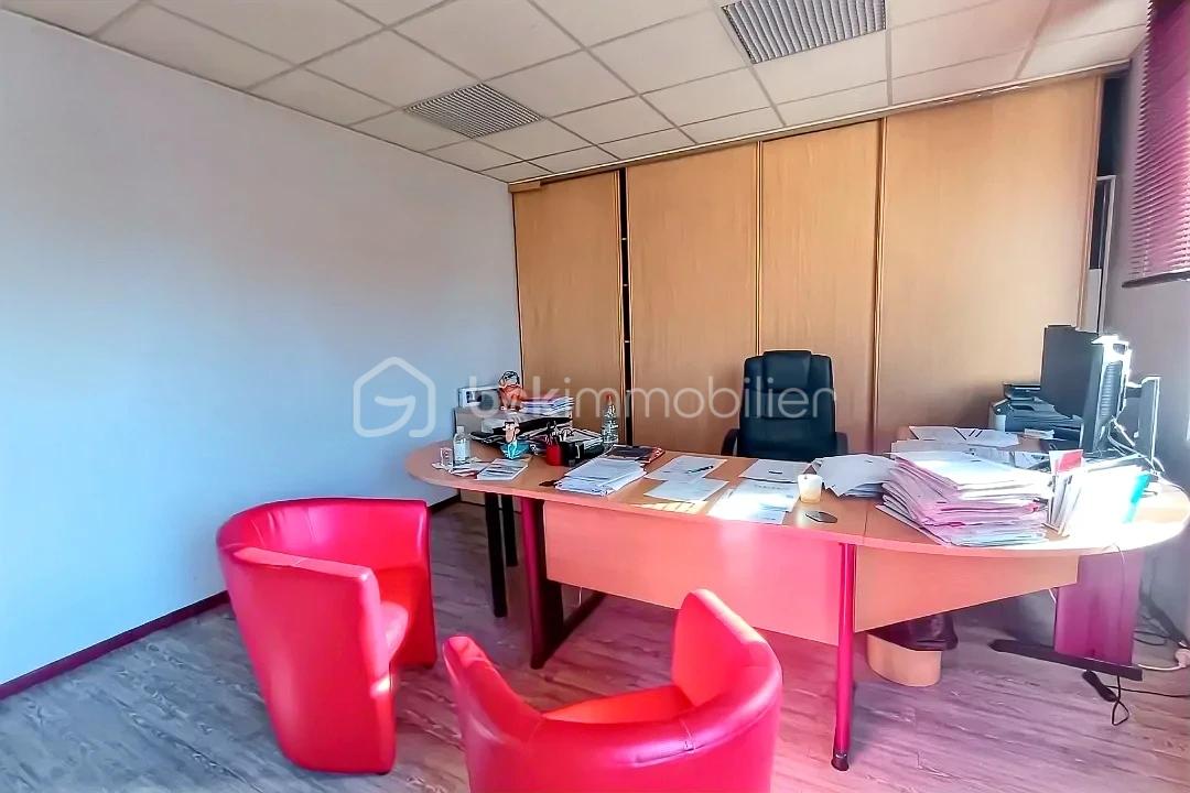 Maison de 230 m² - hoqi-f97291eb7de54a2baa461e60117dd9c5.jpg