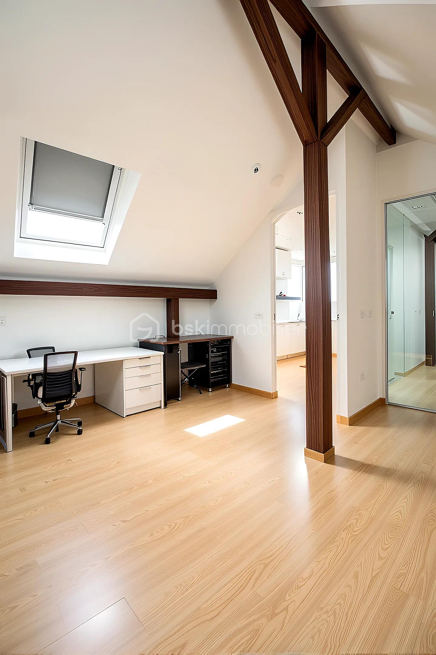Duplex de 63 m² - BUREAU MEUBLE AVEC IA.jpg