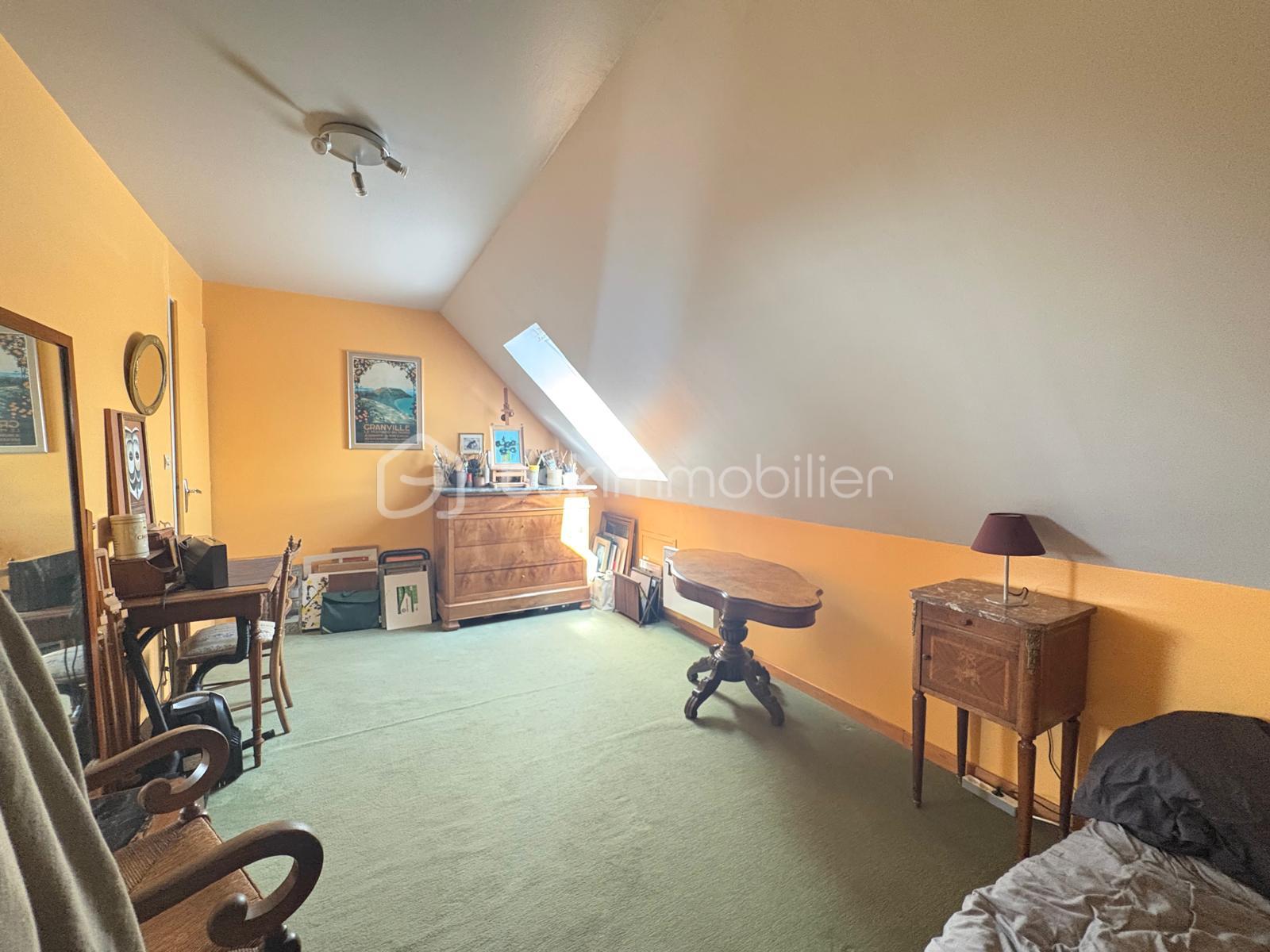 chambre étage 2.jpeg