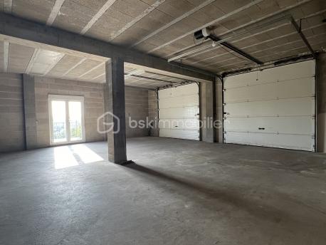 Pavillon de 170 m² - 019847b667fded9cfafa86e41ac04d8c.jpg