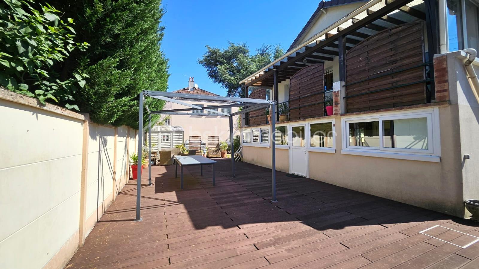 Maison de 133 m² - Grande terrasse 2.jpeg