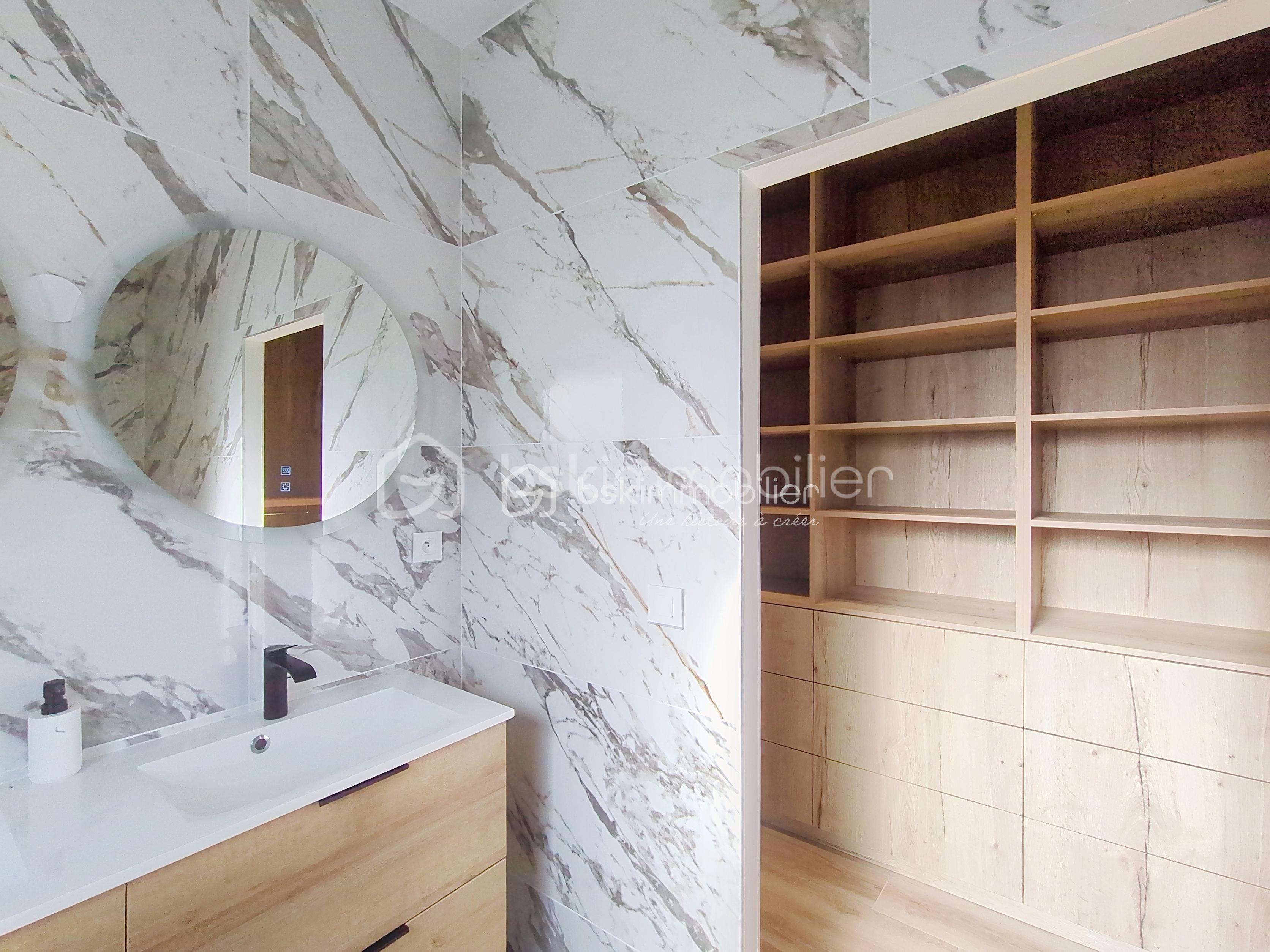 Maison de 220 m² - salle d eau dressing parental 2.jpg