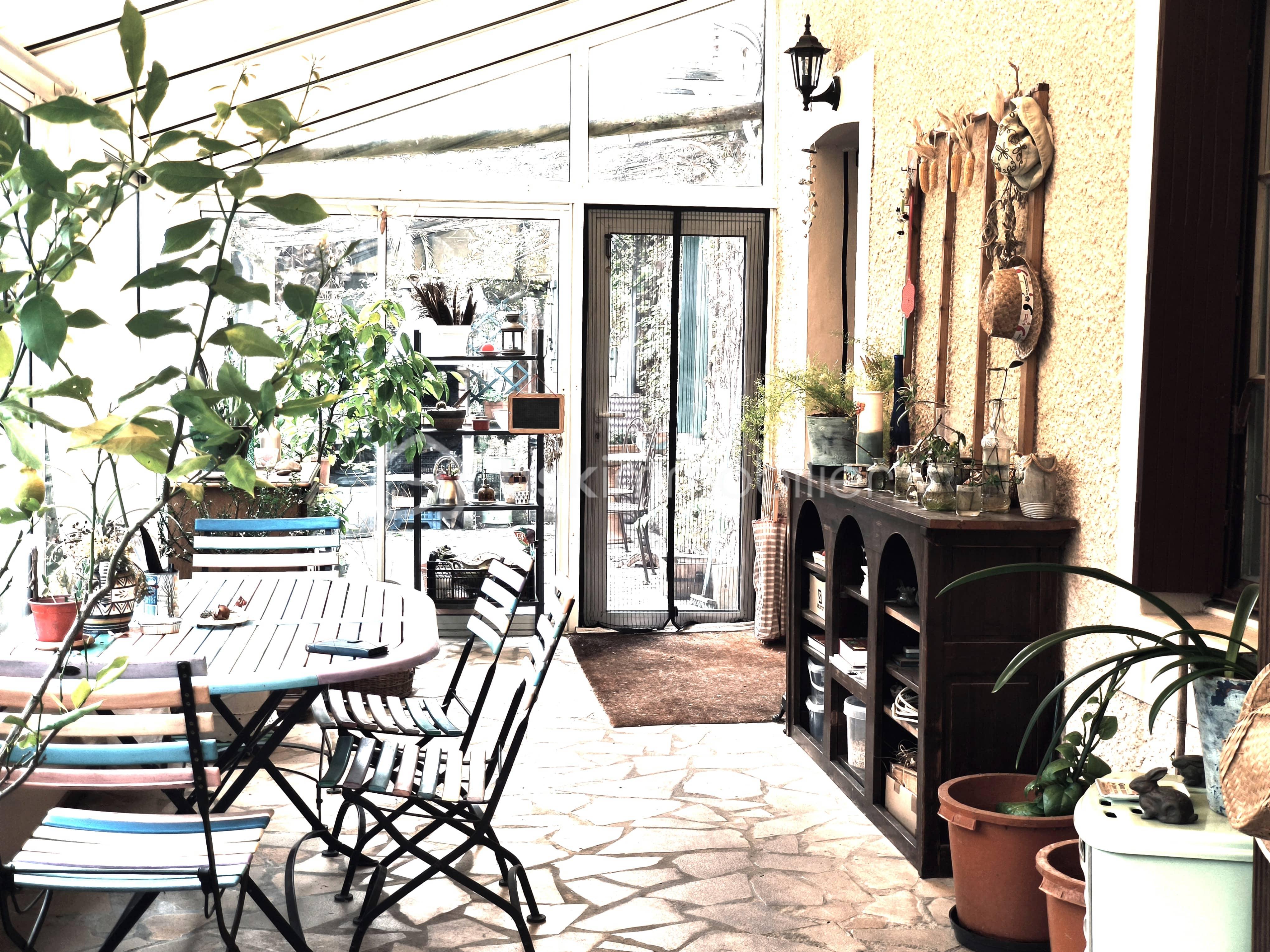 Maison de village de 225 m² - 1743317473248.jpg