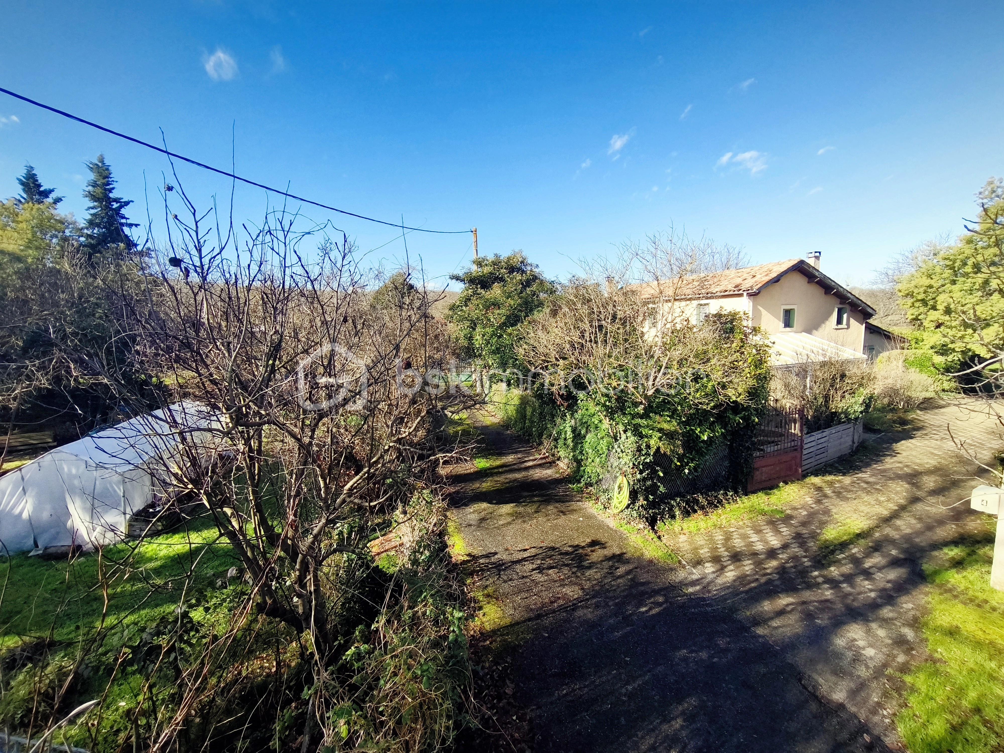 Maison de village de 225 m²