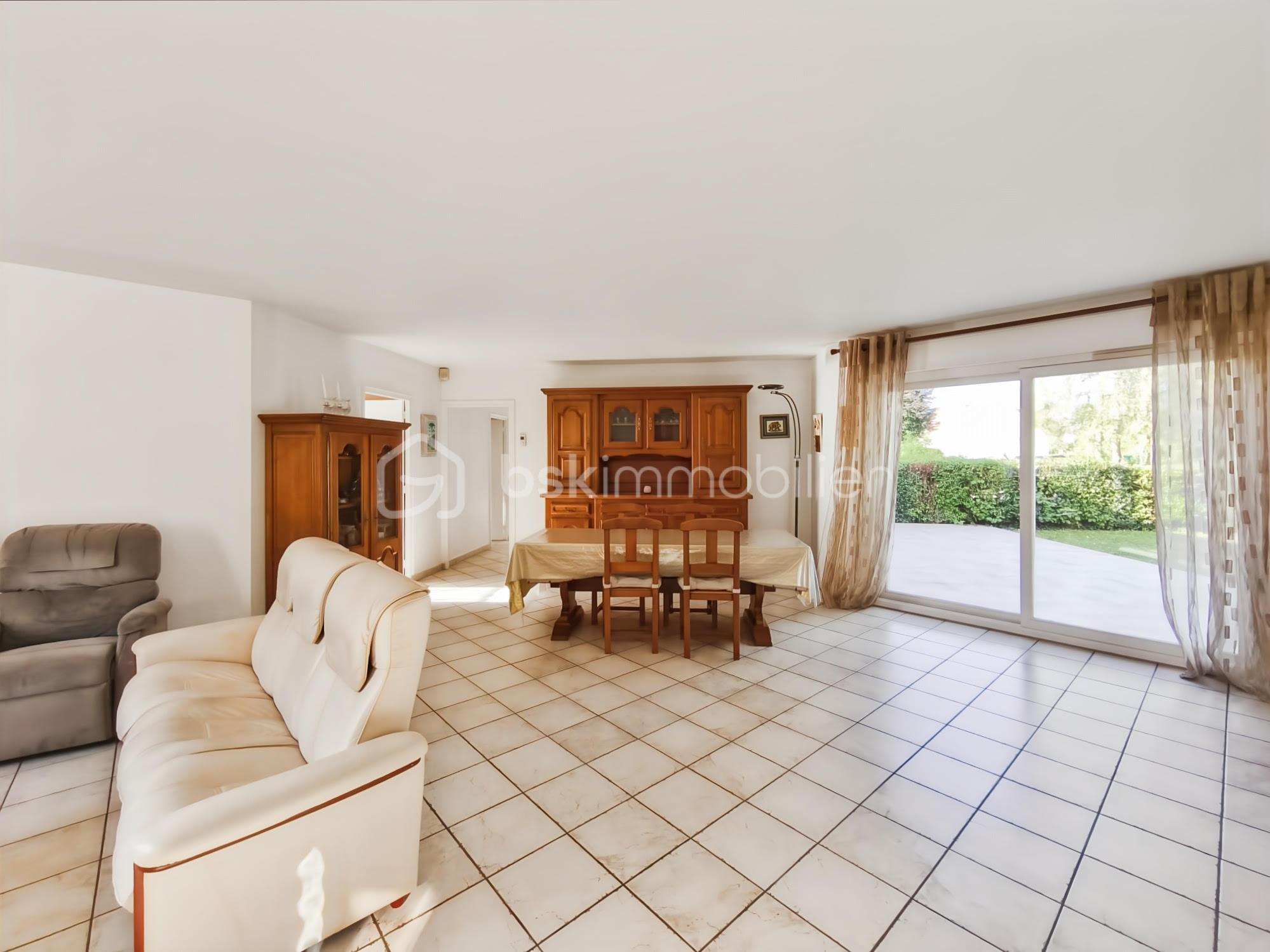 Pavillon de 123 m² - salon.jpg
